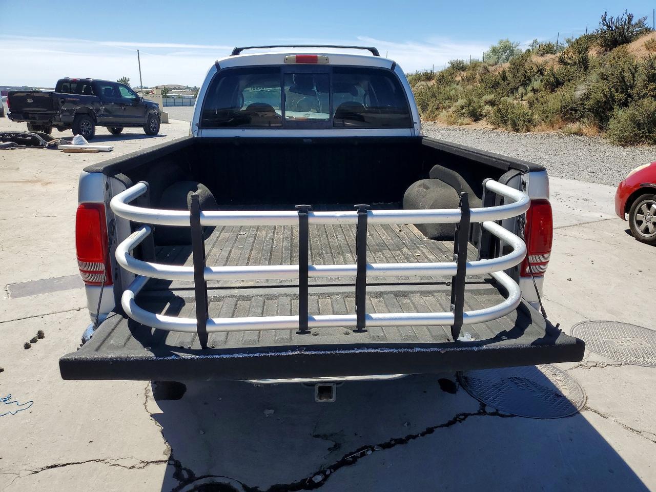 2001 Dodge Dakota Quad Серебряный vin: 1B7GG2AN91S125231