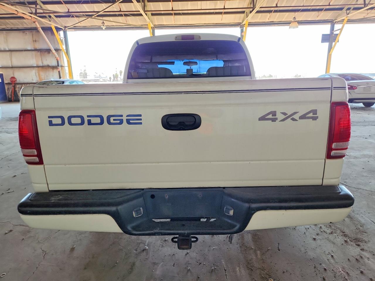2000 Dodge Dakota Quad White vin: 1B7GG2AN9YS641664
