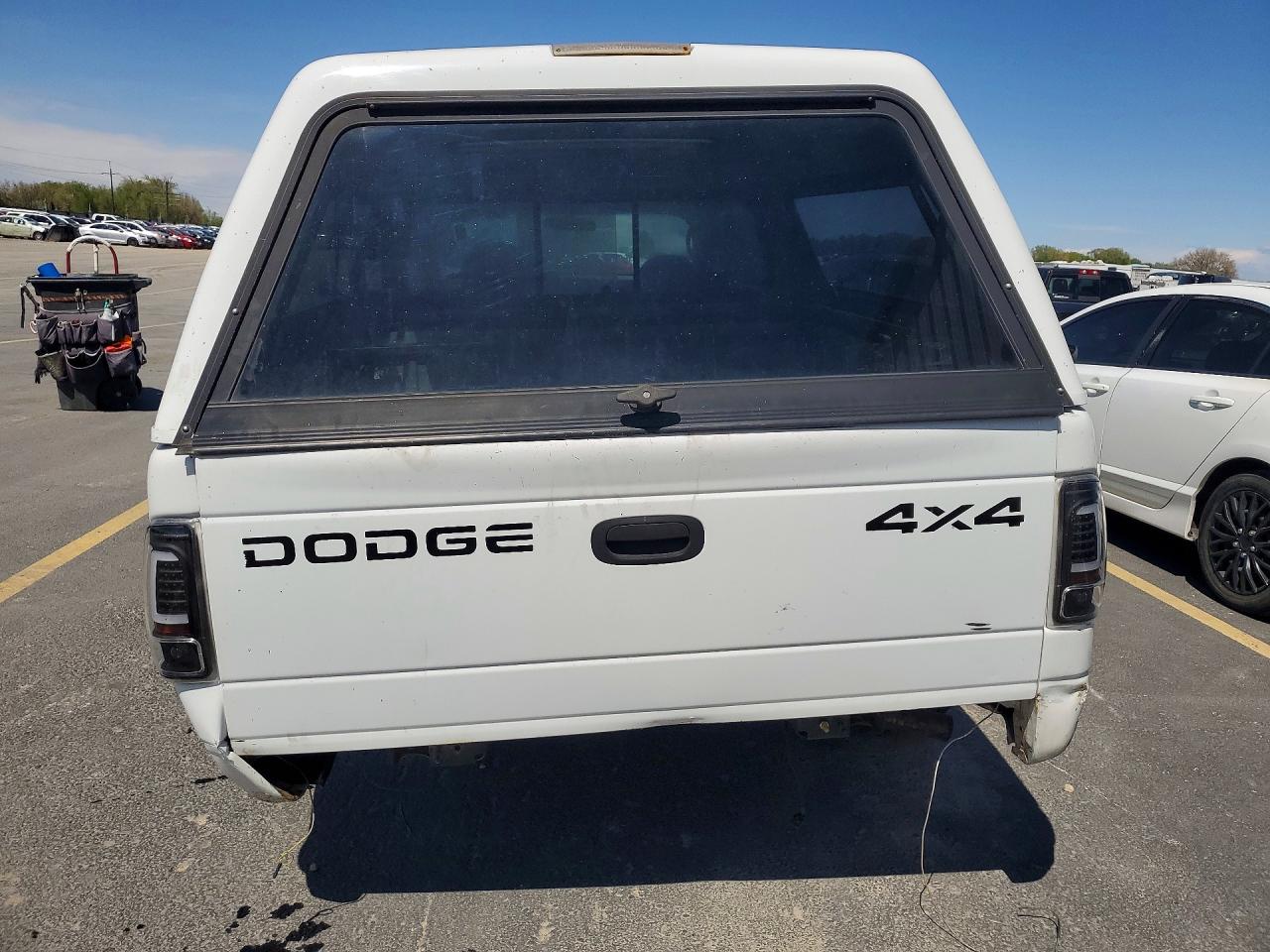 2001 Dodge Dakota Quad White vin: 1B7GG2AX71S163512
