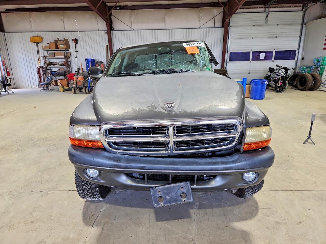 2002 Dodge Dakota Sport Gray vin: 1B7GG32N02S511154