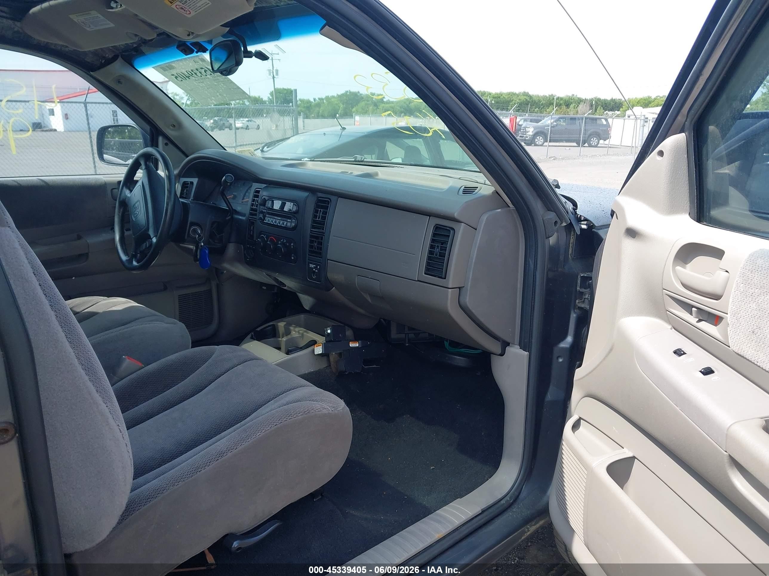 2002 Dodge Dakota Sport Gray vin: 1B7GG36NX2S553227