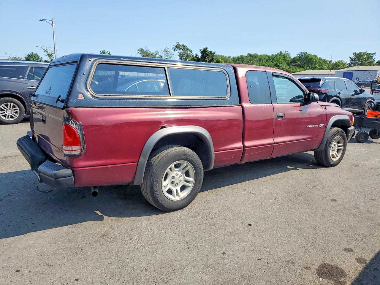 2002 Dodge Dakota Base Burgundy vin: 1B7GL12X52S650777