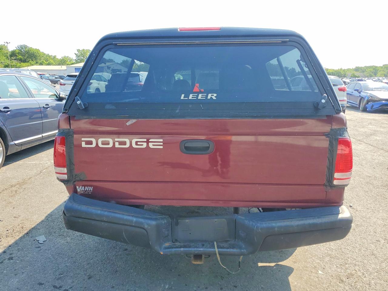 2002 Dodge Dakota Base Burgundy vin: 1B7GL12X52S650777