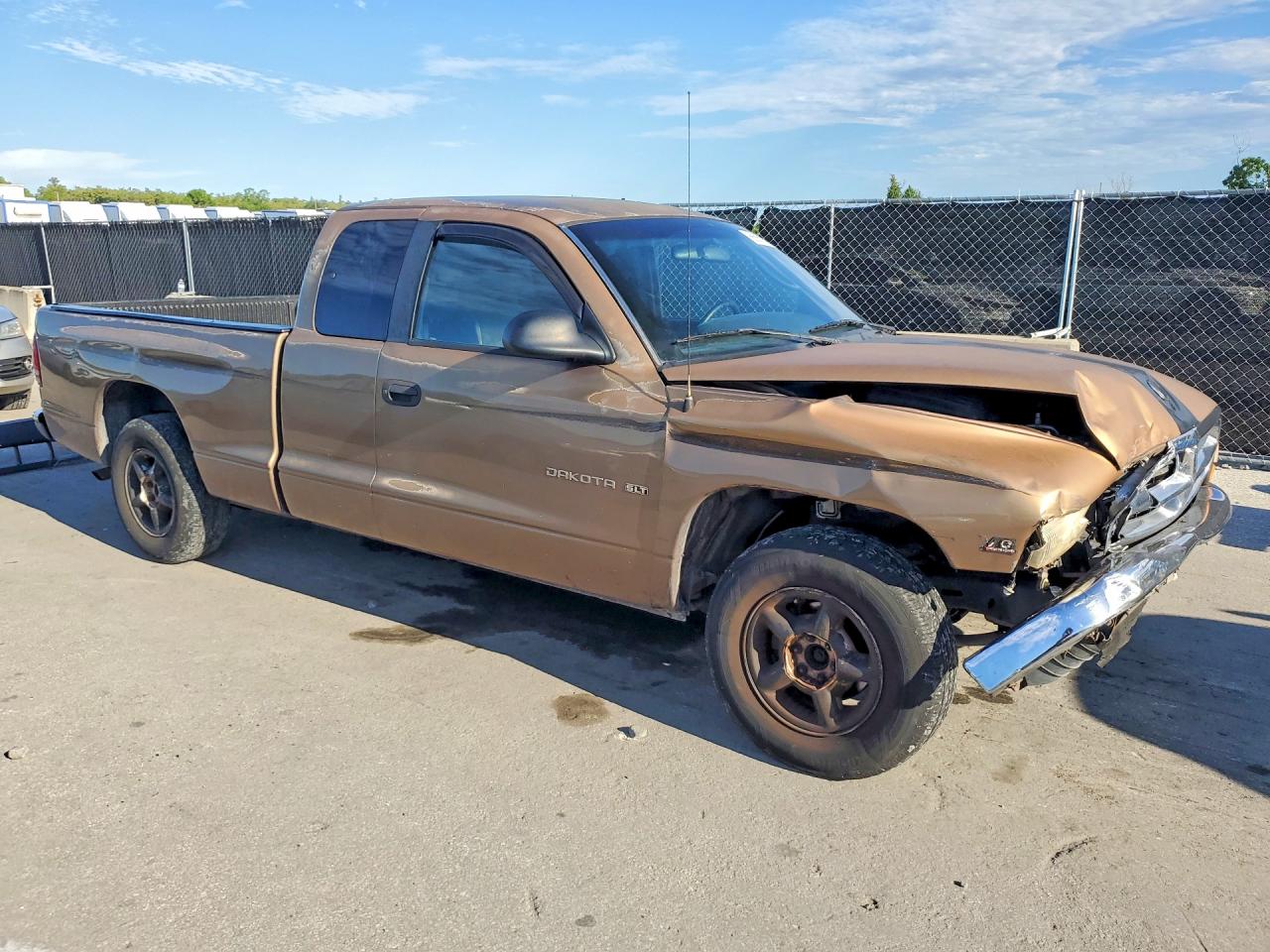 2000 Dodge Dakota Gold vin: 1B7GL22X5YS674706