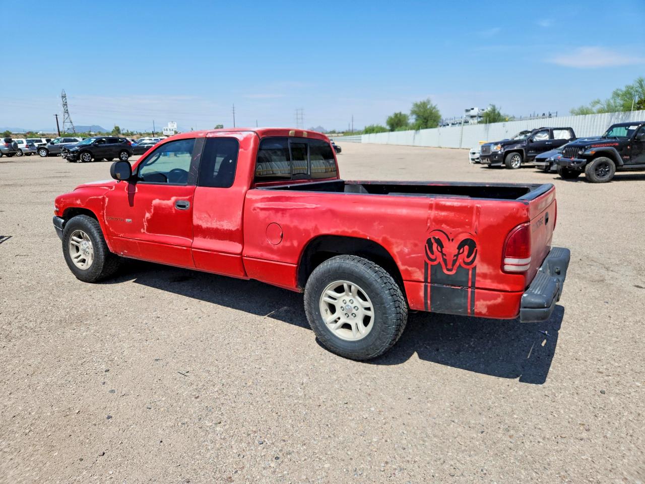 2000 Dodge Dakota Red vin: 1B7GL22X6YS667408