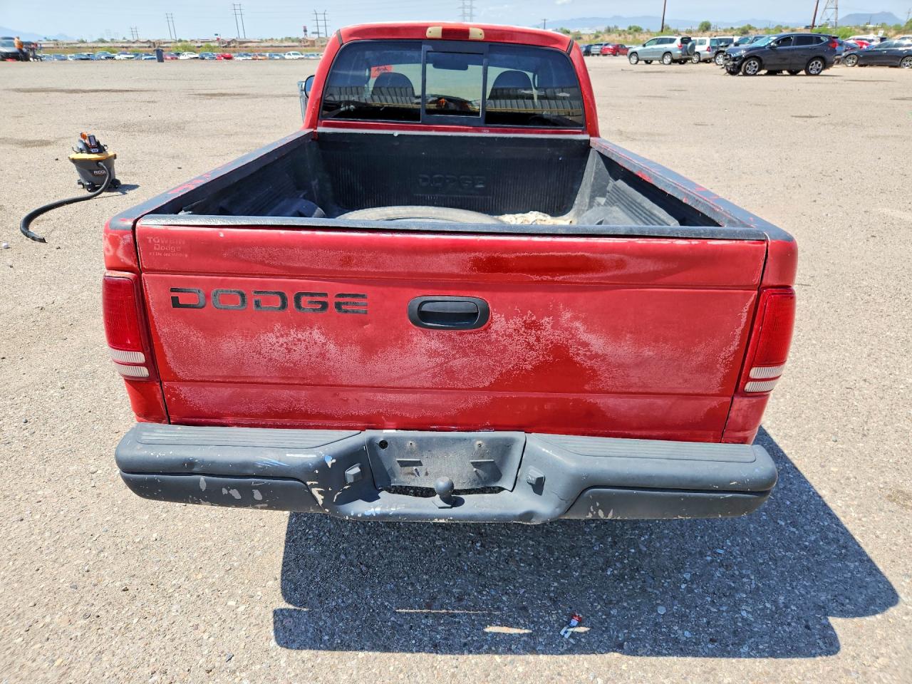 2000 Dodge Dakota Red vin: 1B7GL22X6YS667408