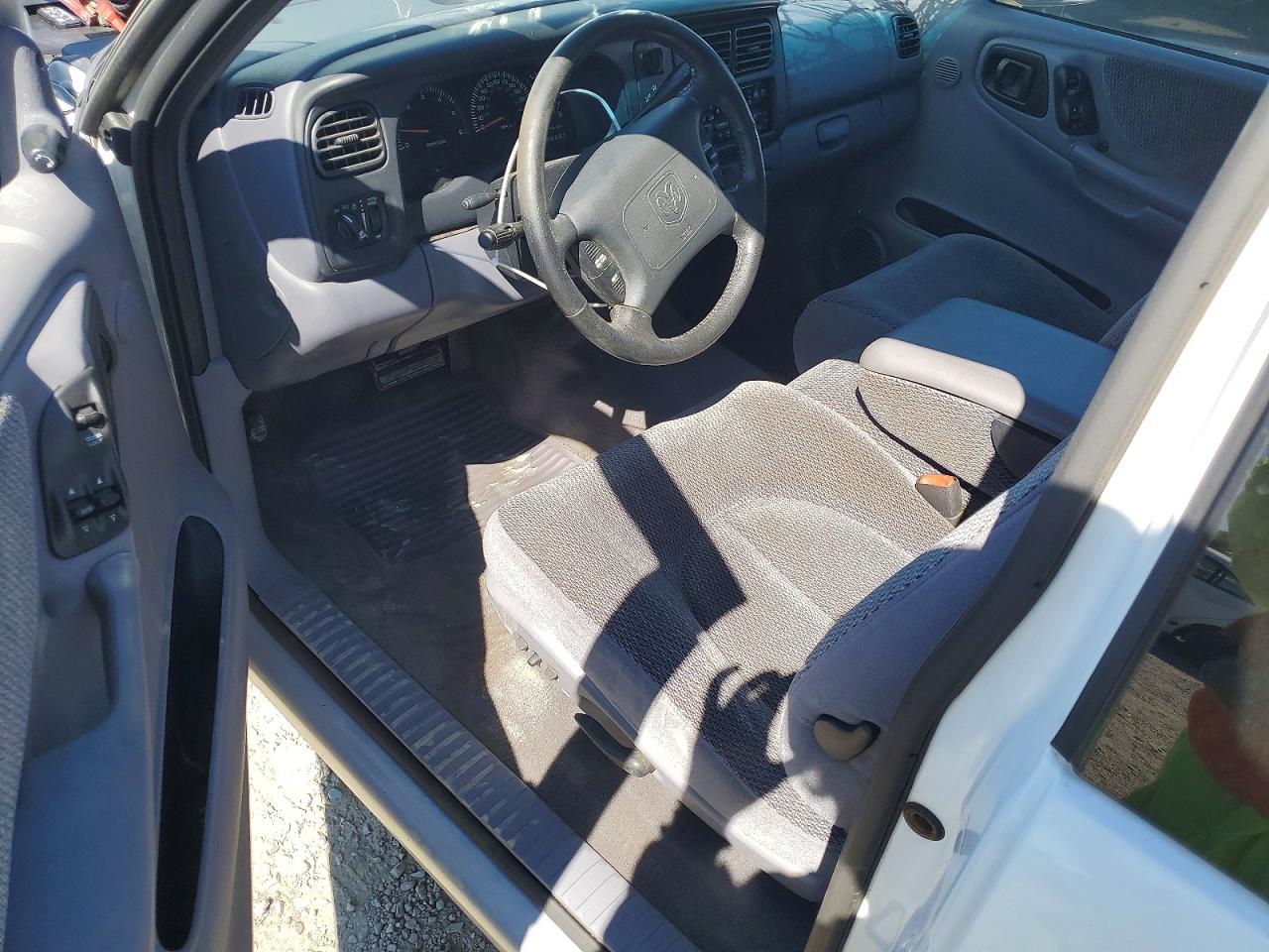 1999 Dodge Dakota Белый vin: 1B7GL22X9XS298025