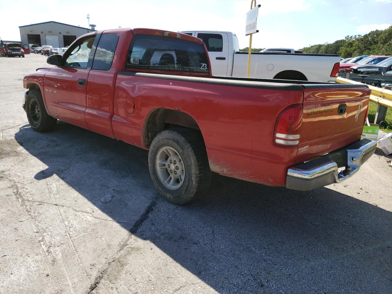 2000 Dodge Dakota  Red vin: 1B7GL22X9YS596351