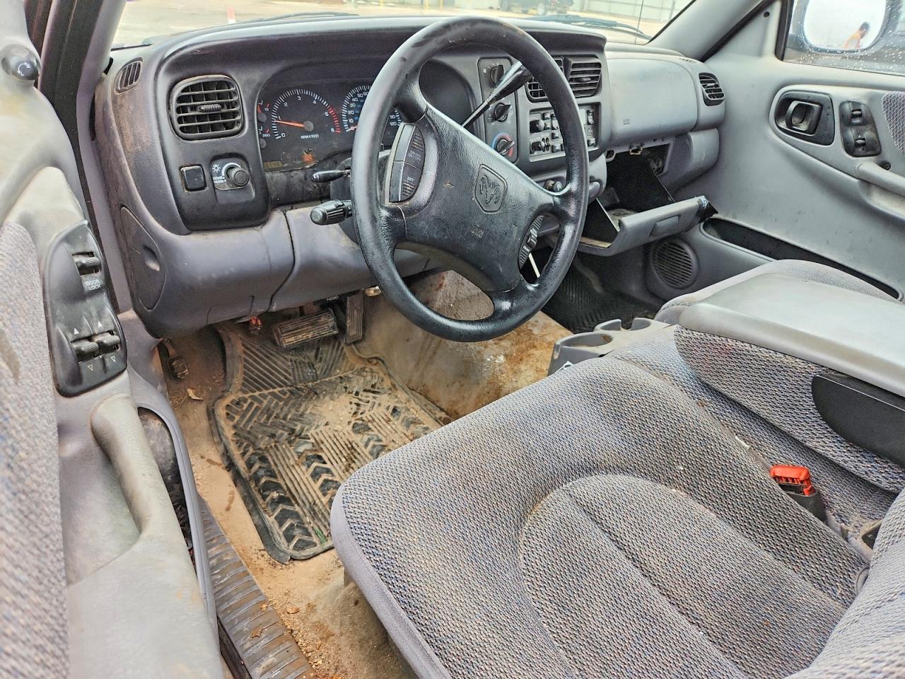 1997 Dodge Dakota Red vin: 1B7GL23X2VS158250