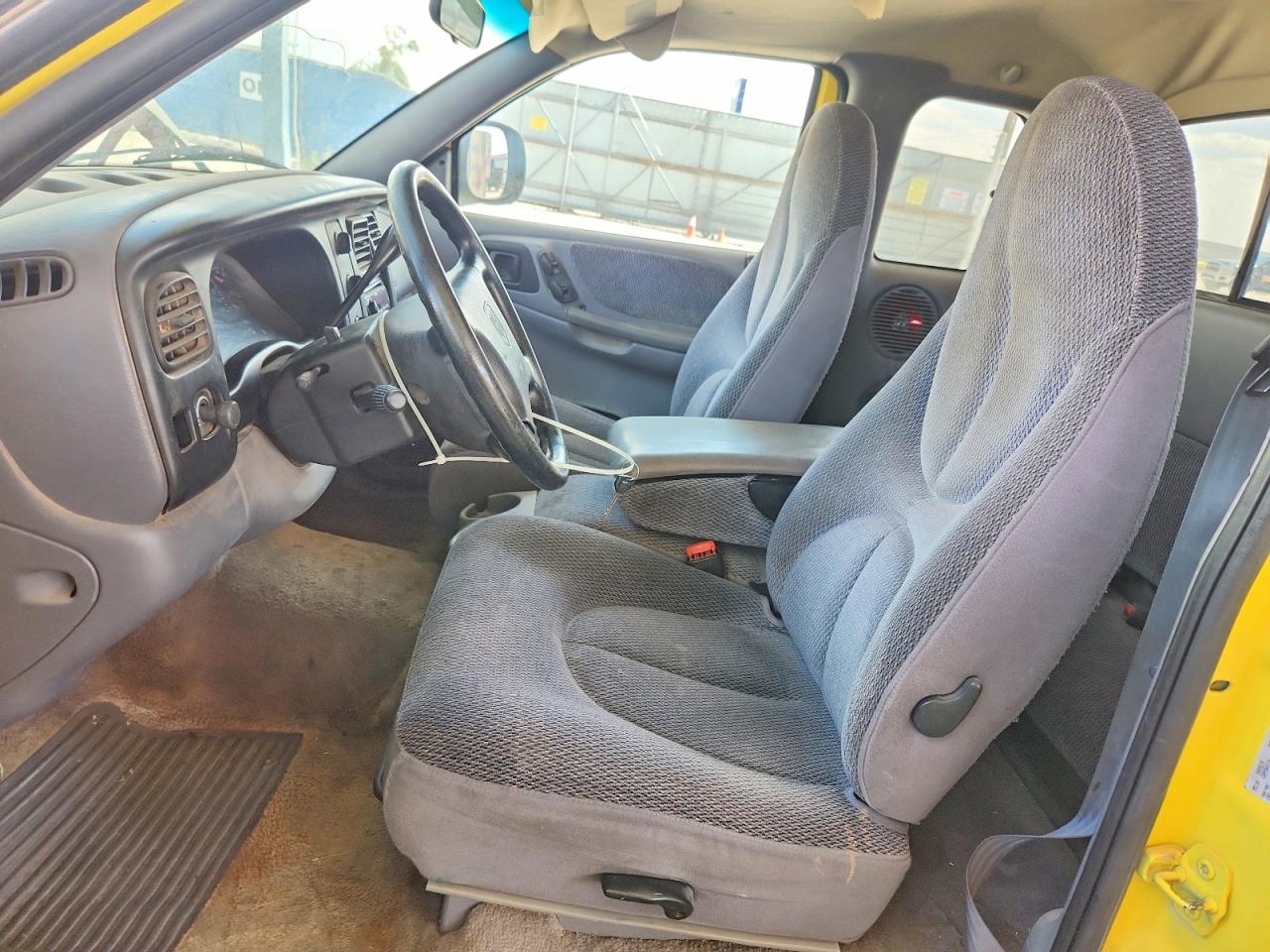 1997 Dodge Dakota Yellow vin: 1B7GL23X5VS108734