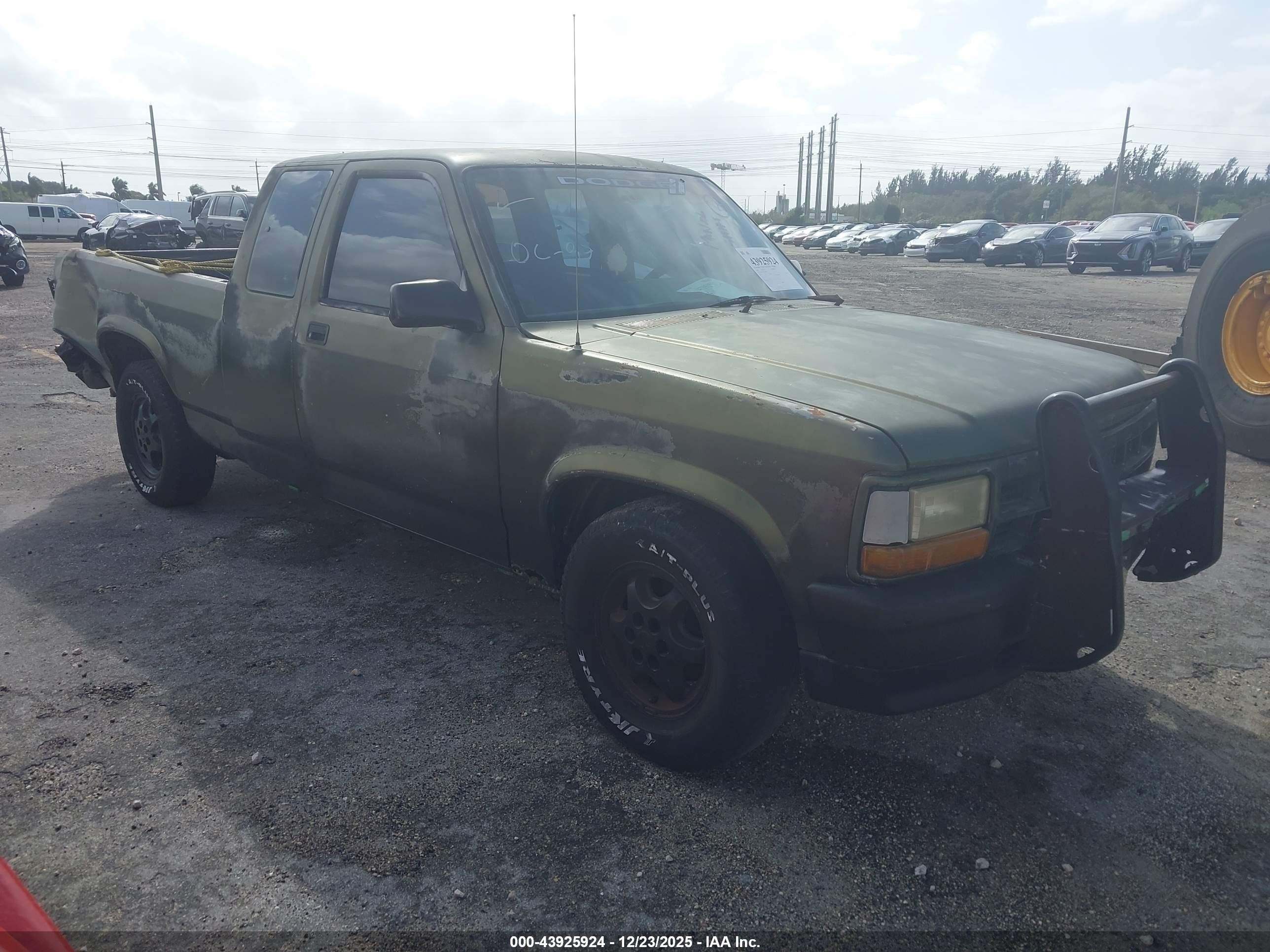 1B7GL23X8TS608299