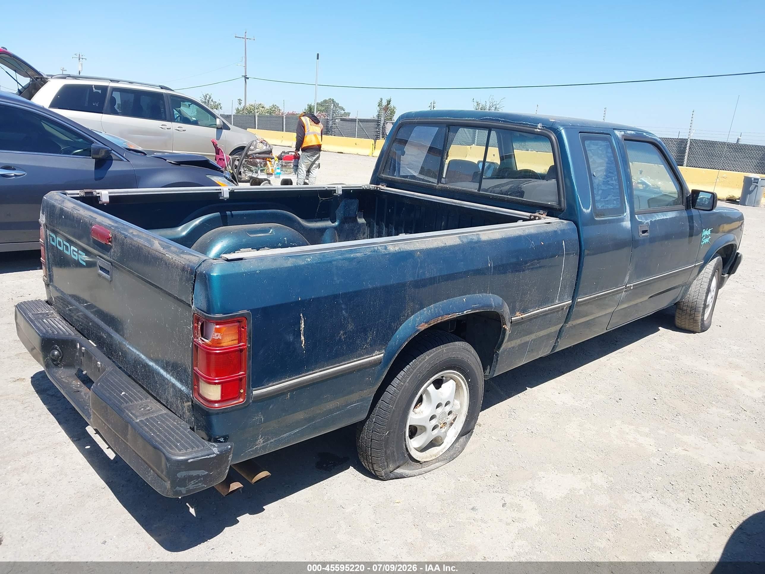 1995 Dodge Dakota   Зеленый vin: 1B7GL23X9SW935477