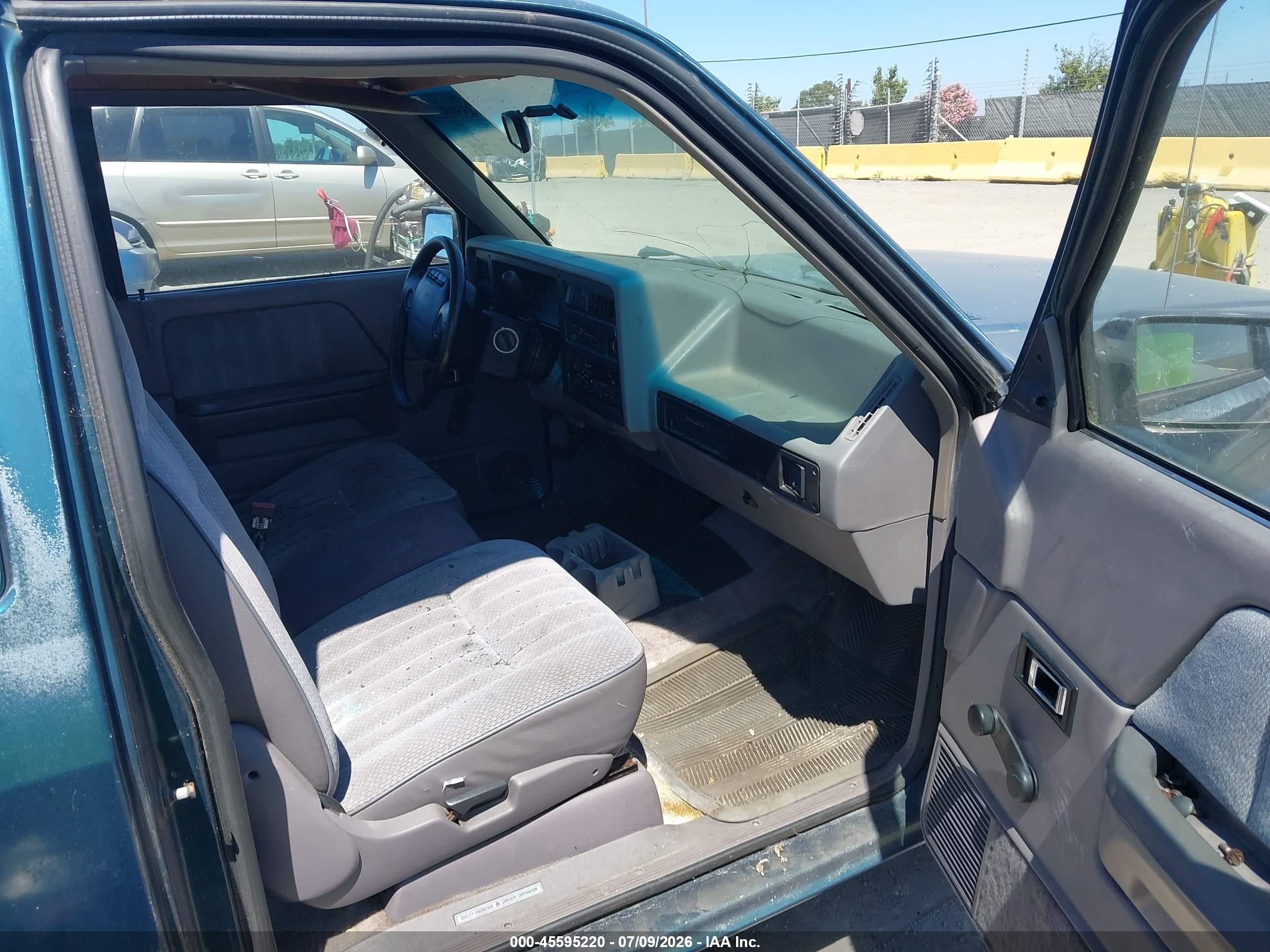 1995 Dodge Dakota   Зеленый vin: 1B7GL23X9SW935477