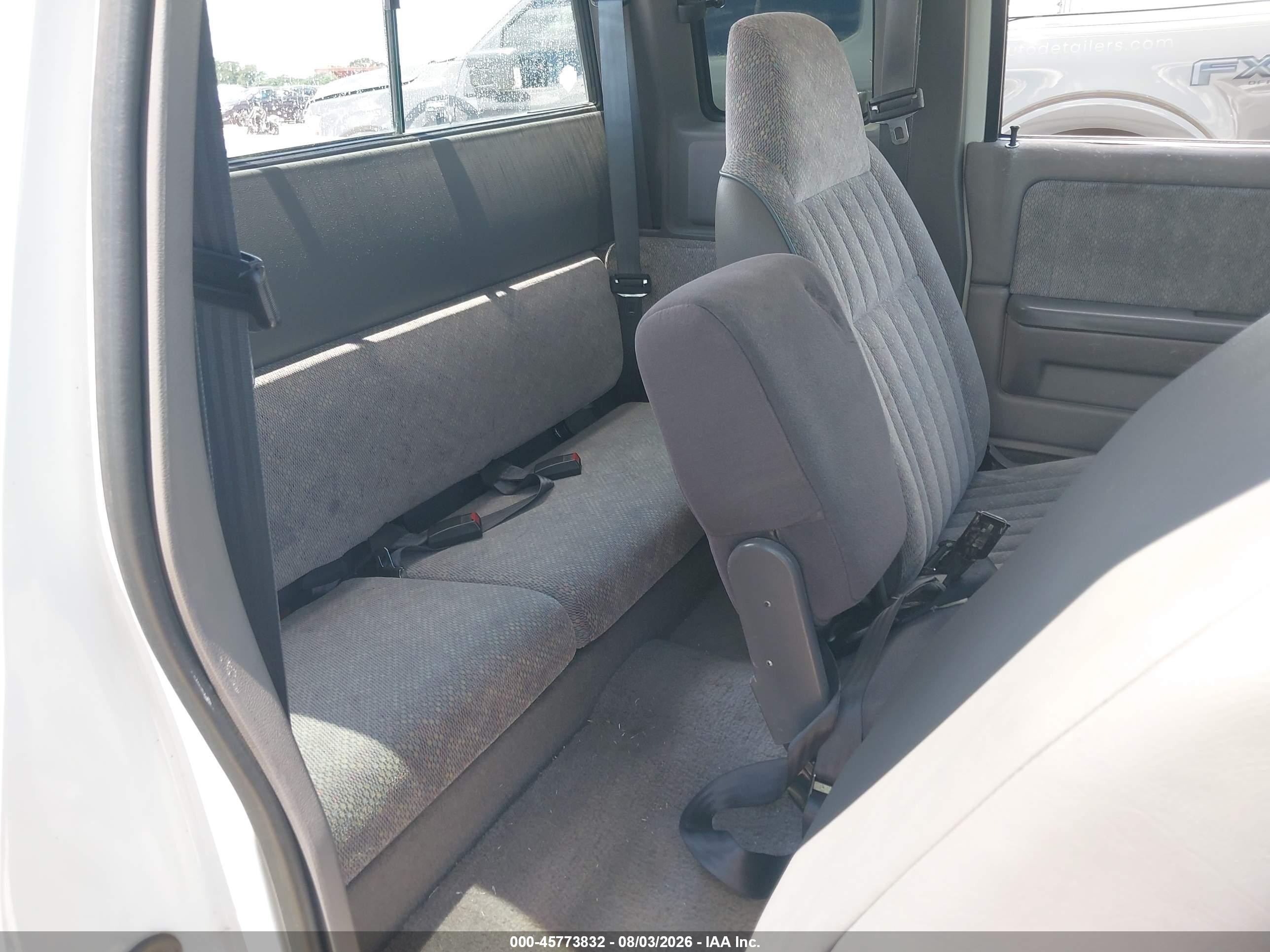 1996 Dodge Dakota   White vin: 1B7GL23Y4TS630597