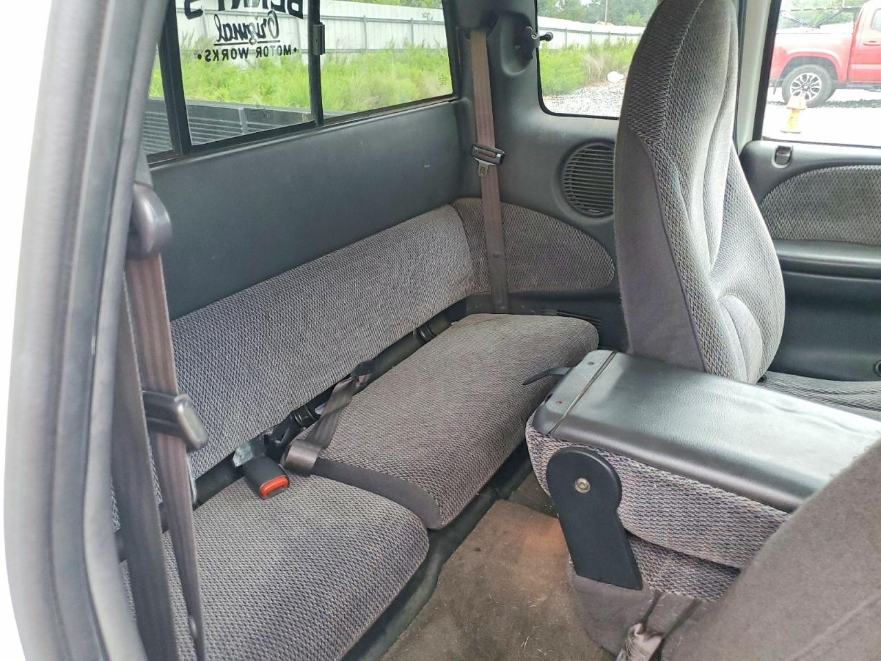 1997 Dodge Dakota White vin: 1B7GL23Y7VS204695