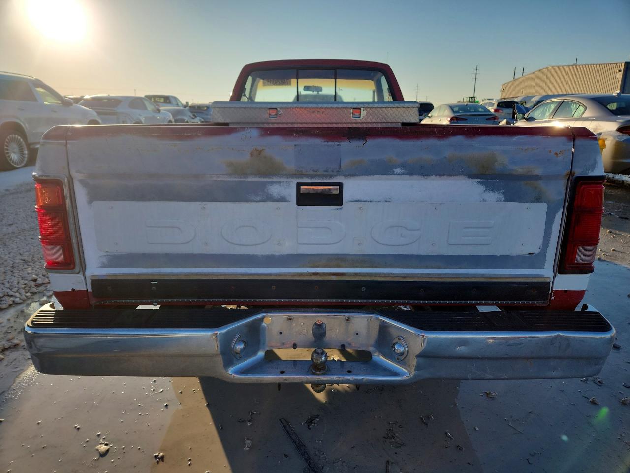 1989 Dodge Dakota Red vin: 1B7GL26X1KS071706