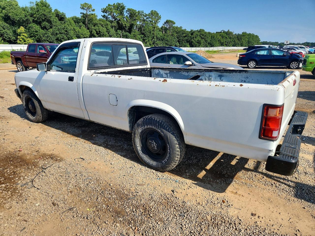1996 Dodge Dakota White vin: 1B7GL26X5TS536618