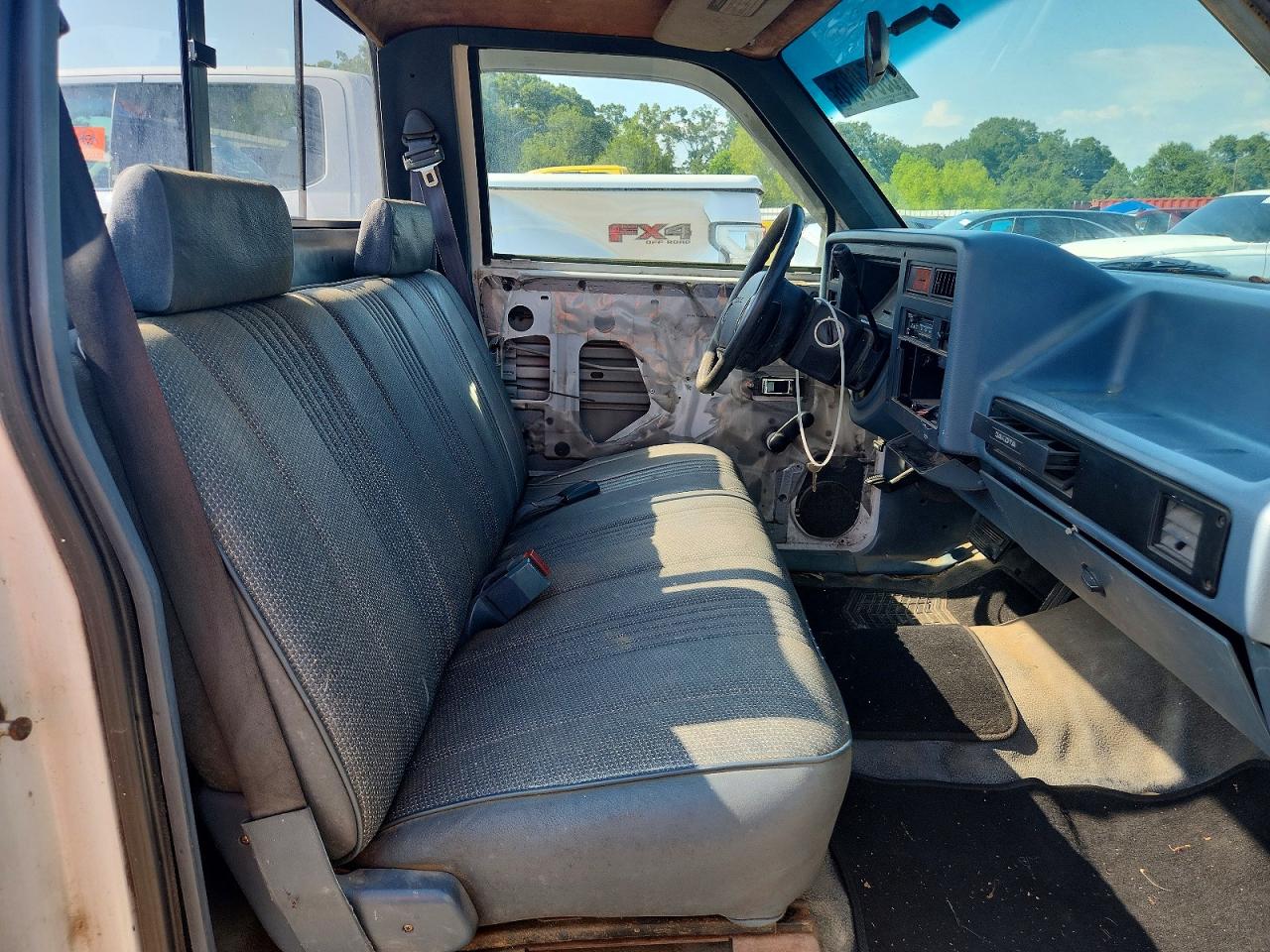 1996 Dodge Dakota White vin: 1B7GL26X5TS536618