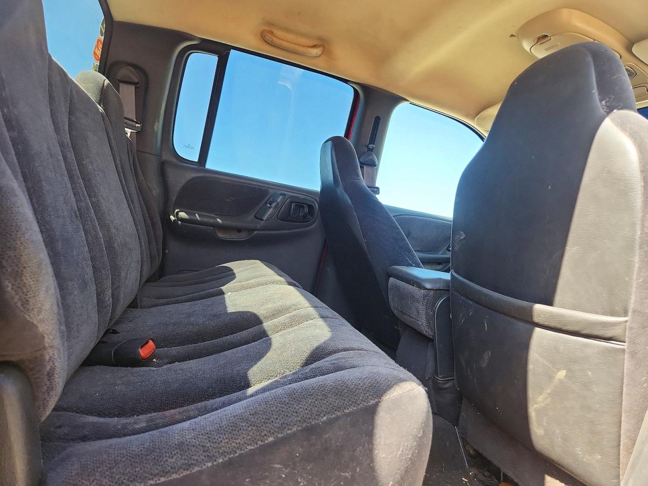 2000 Dodge Dakota Quad Burgundy vin: 1B7GL2ANXYS744328