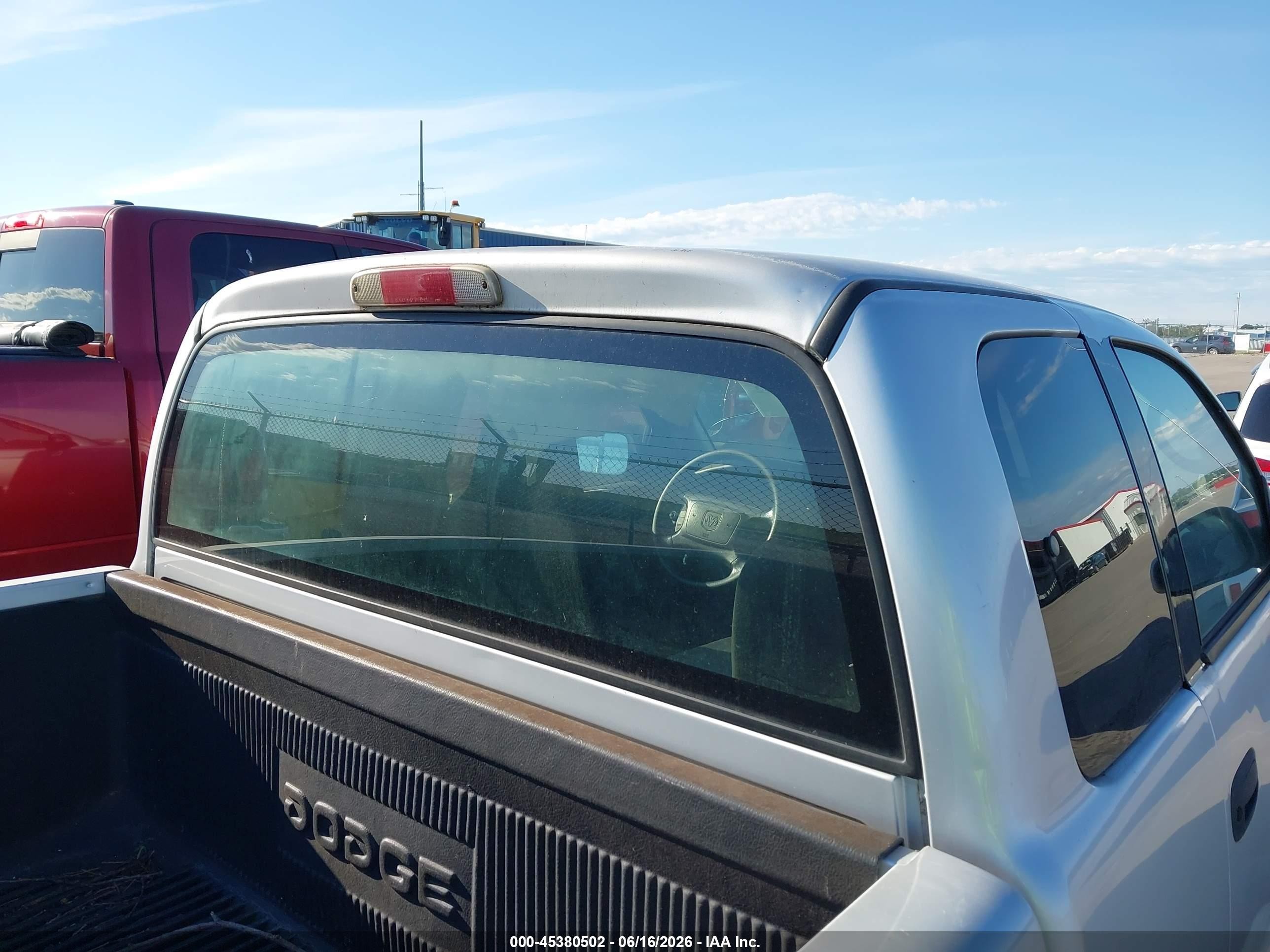 2002 Dodge Dakota Sport Silver vin: 1B7GL32X82S539135