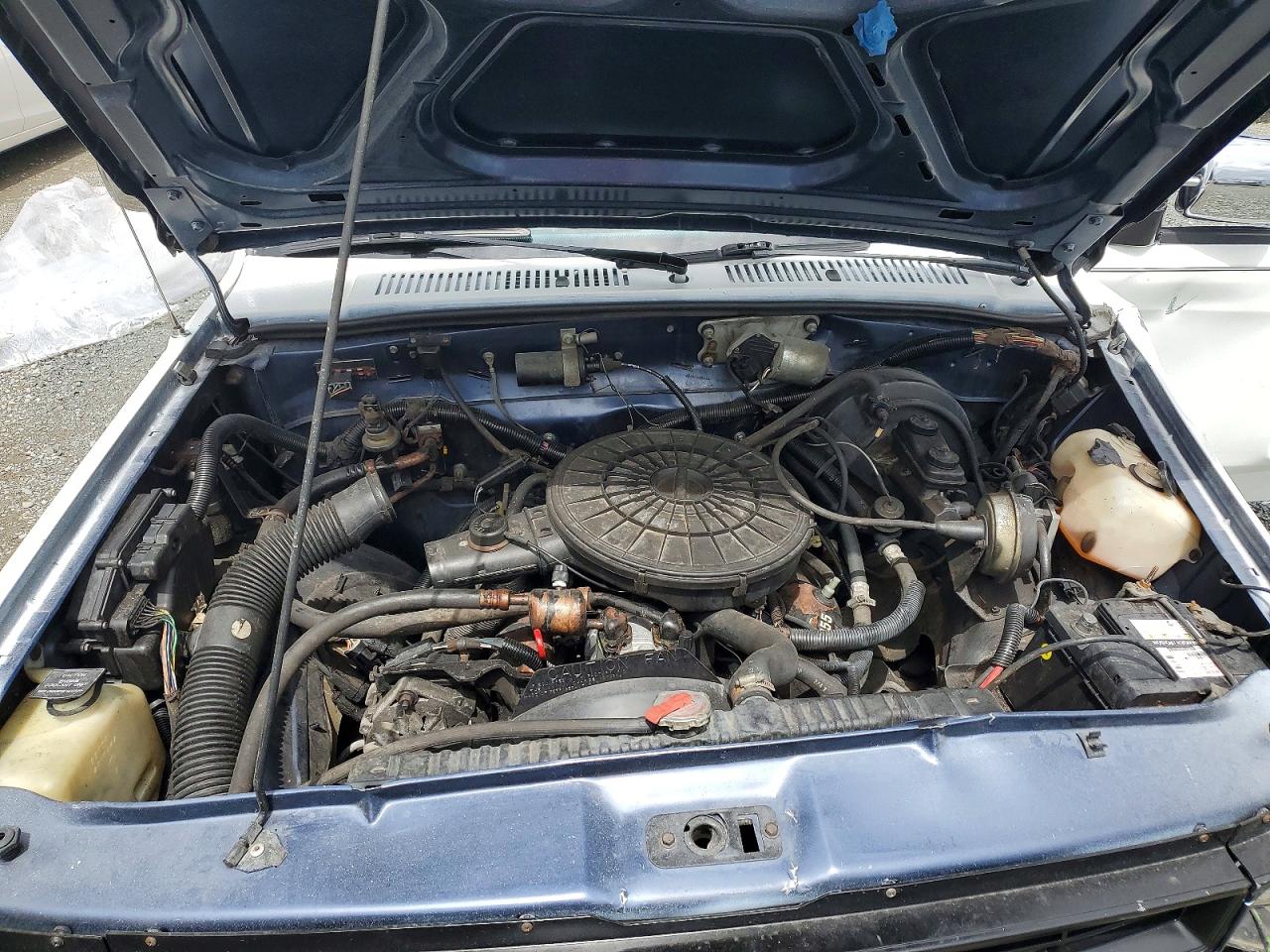 1988 Dodge Dakota White vin: 1B7GN14X0JS778303