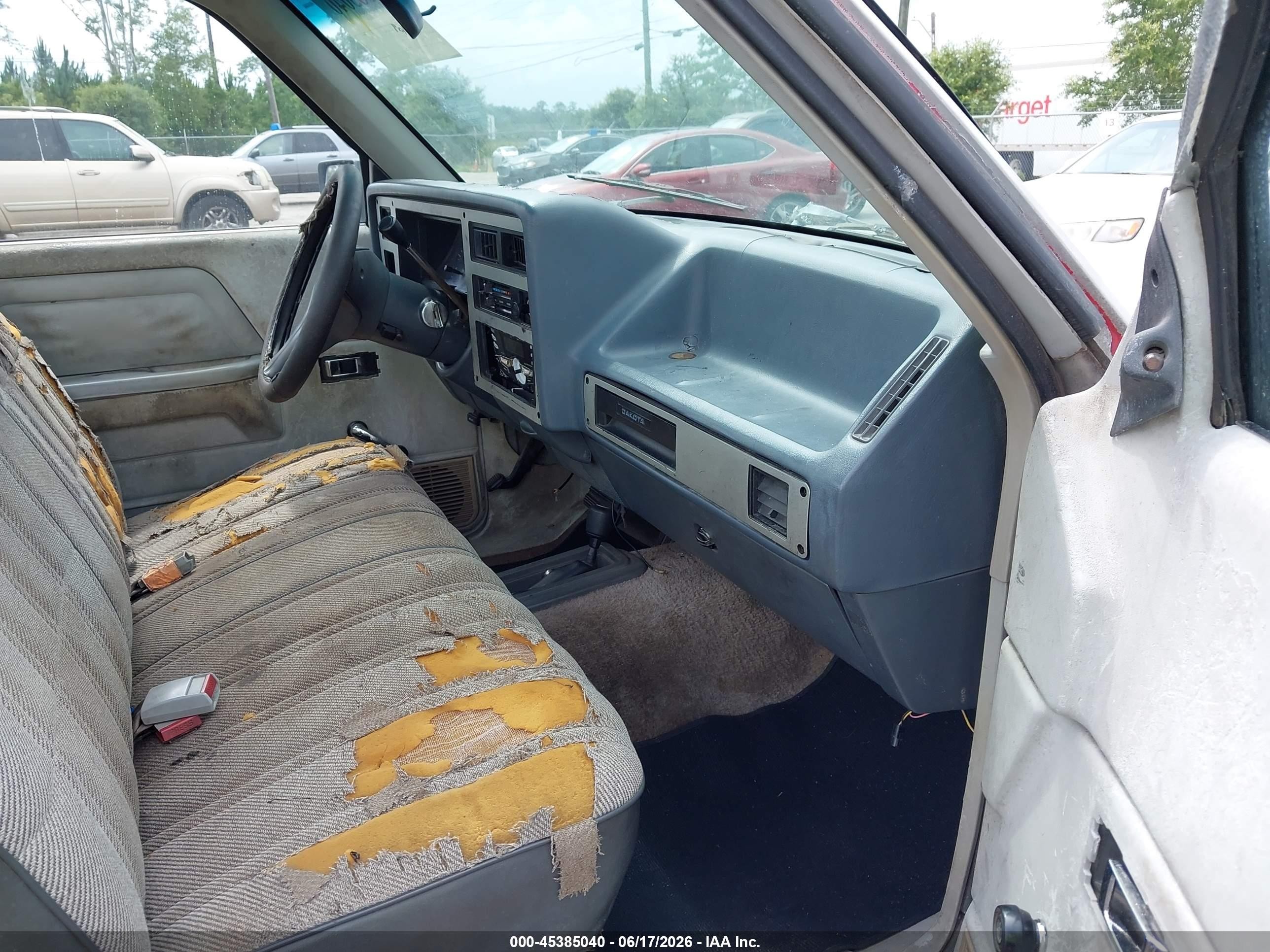 1988 Dodge Dakota   White vin: 1B7GR14X7JS678638