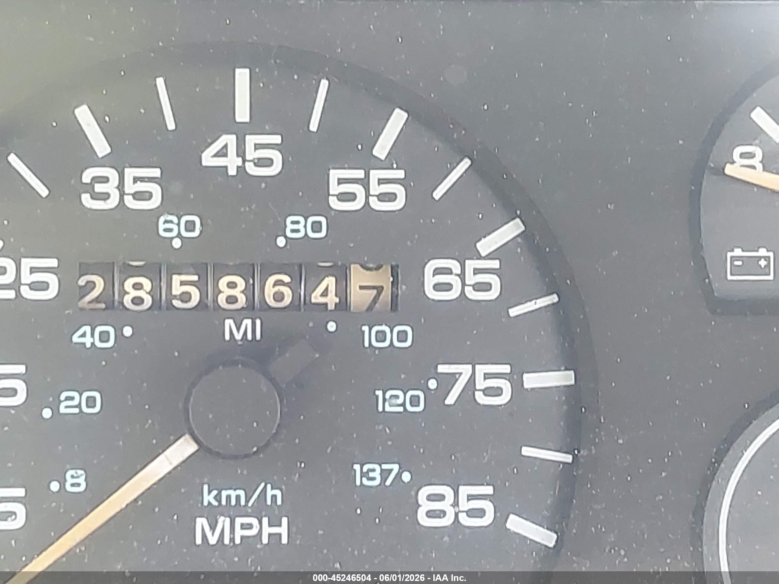 1988 Dodge Dakota   Red vin: 1B7GR14X8JS608887