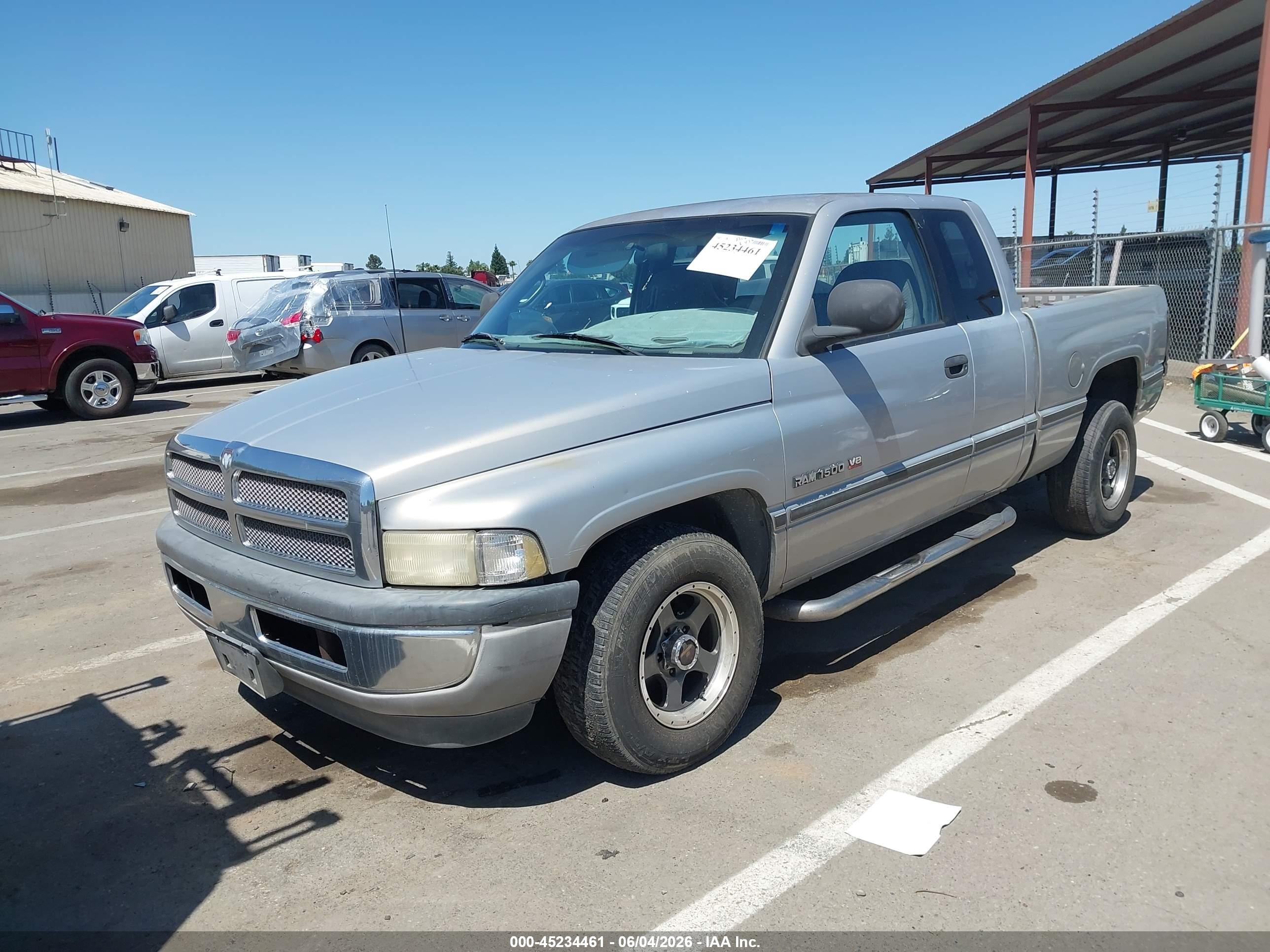 1998 Dodge Ram 1500 St Серебряный vin: 1B7HC13Y1WJ198303