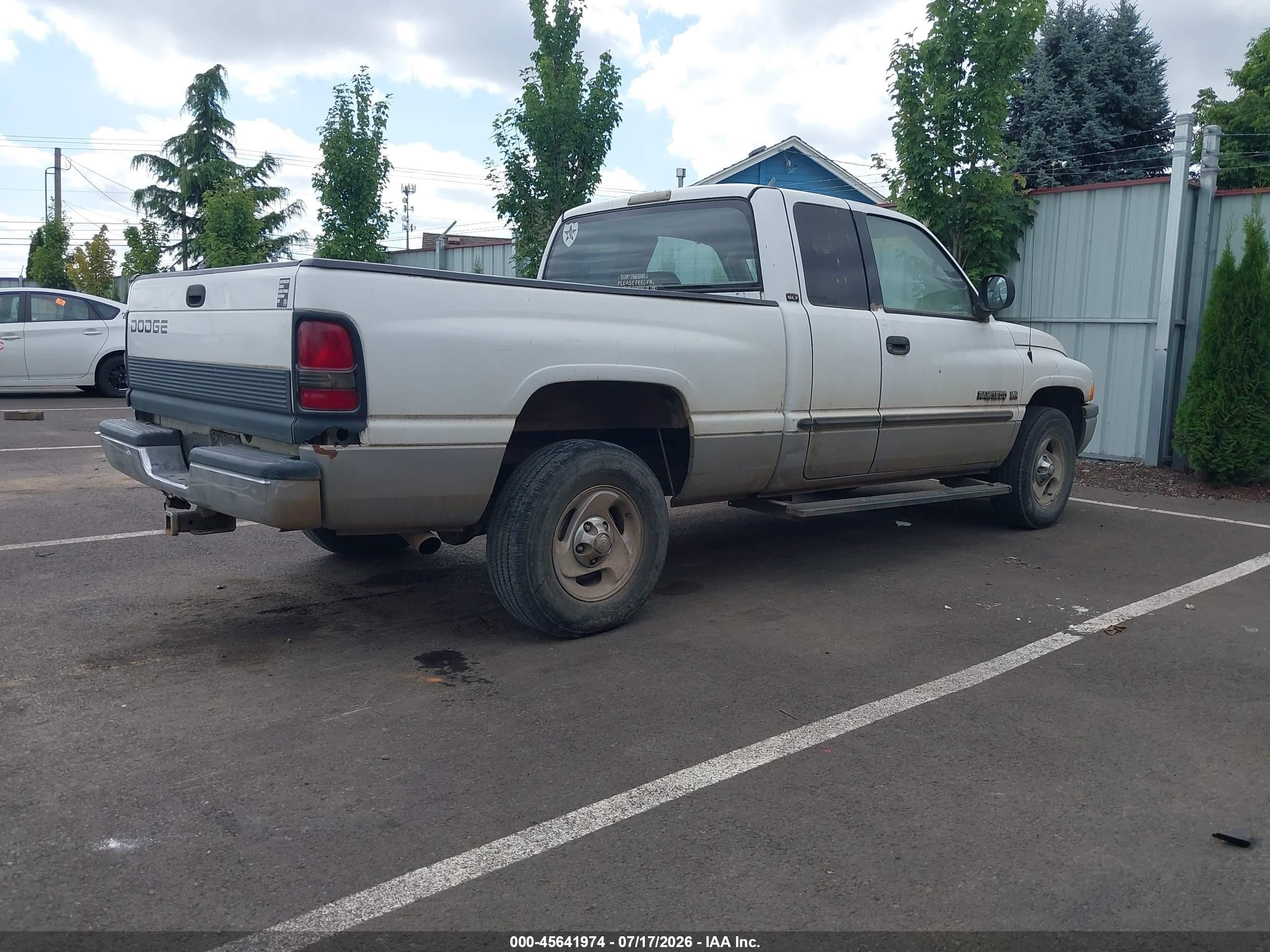 2001 Dodge Ram 1500 St White vin: 1B7HC13Z01J261604