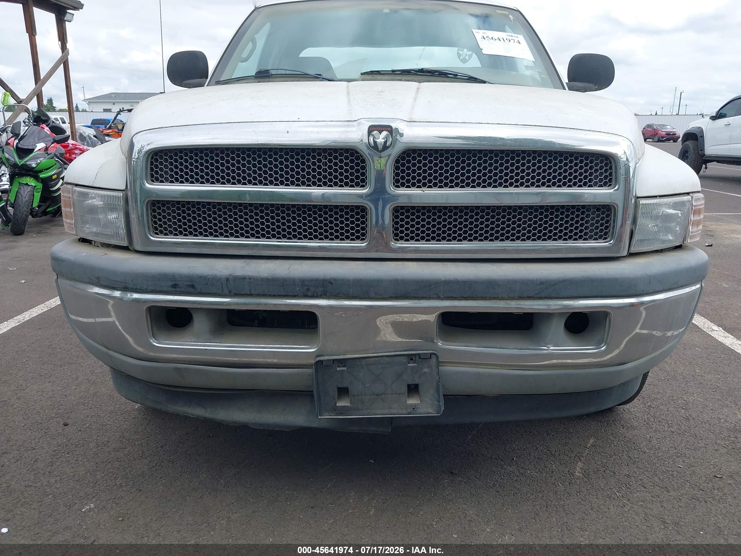 2001 Dodge Ram 1500 St White vin: 1B7HC13Z01J261604