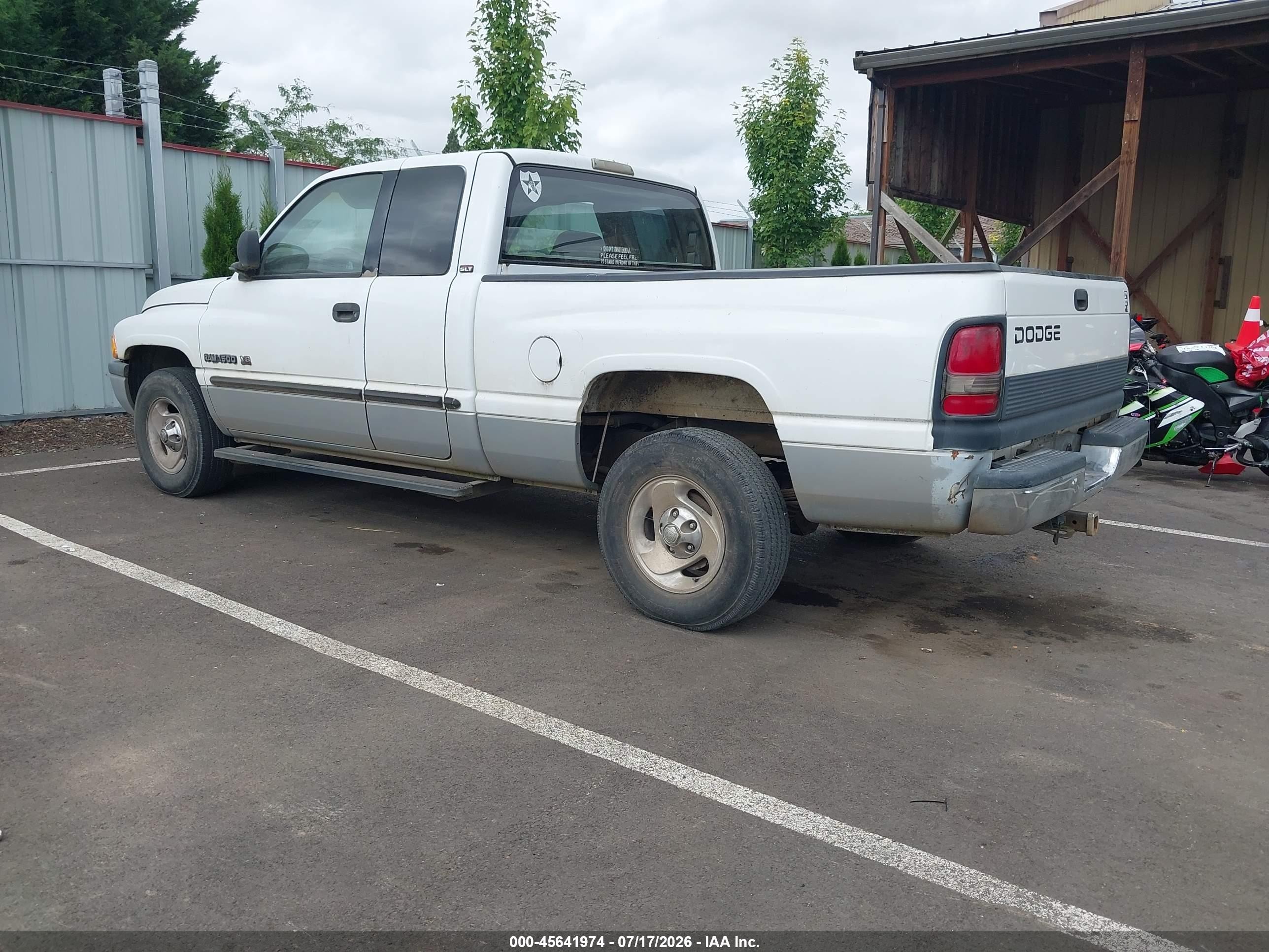2001 Dodge Ram 1500 St White vin: 1B7HC13Z01J261604