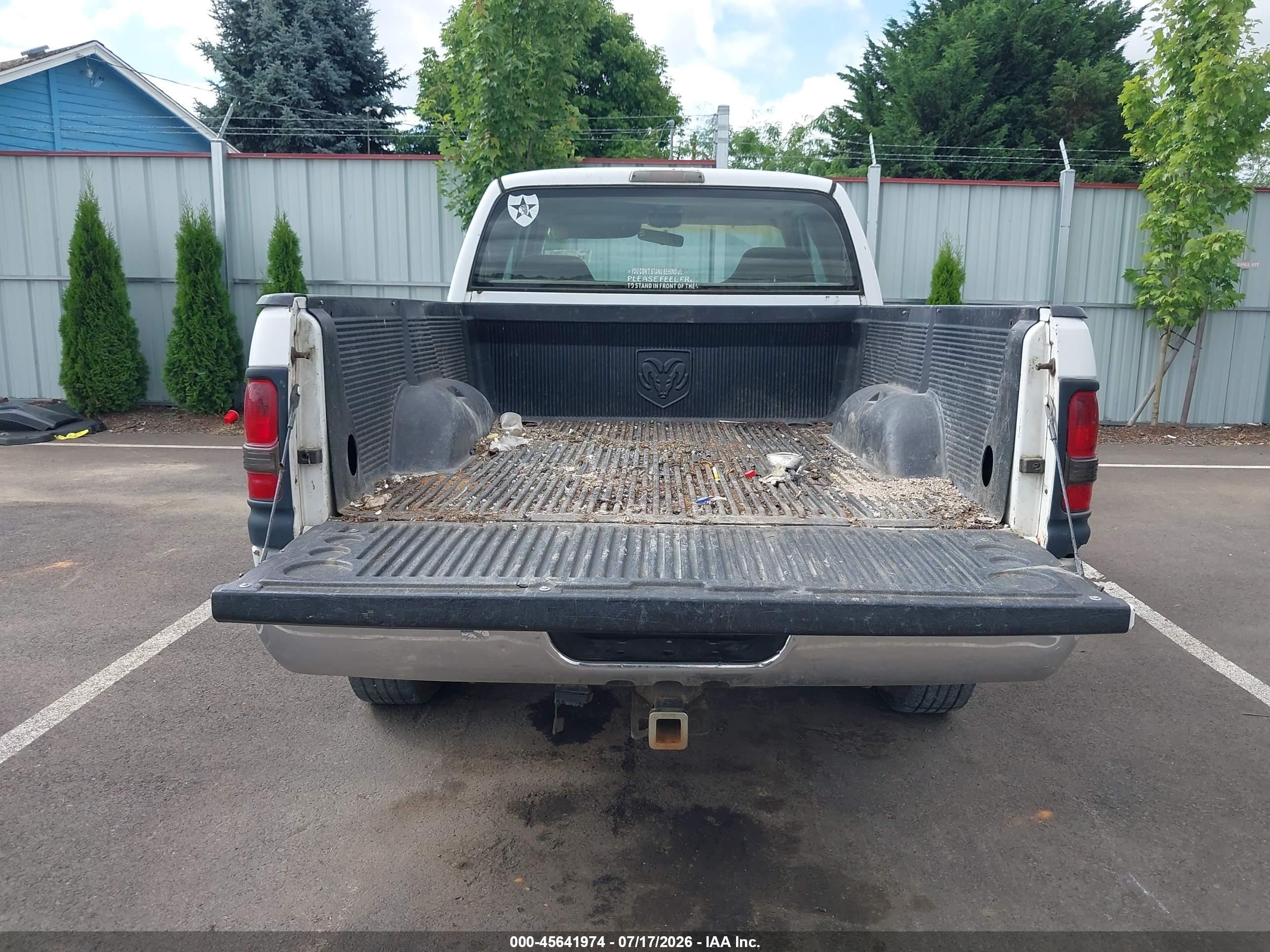 2001 Dodge Ram 1500 St White vin: 1B7HC13Z01J261604
