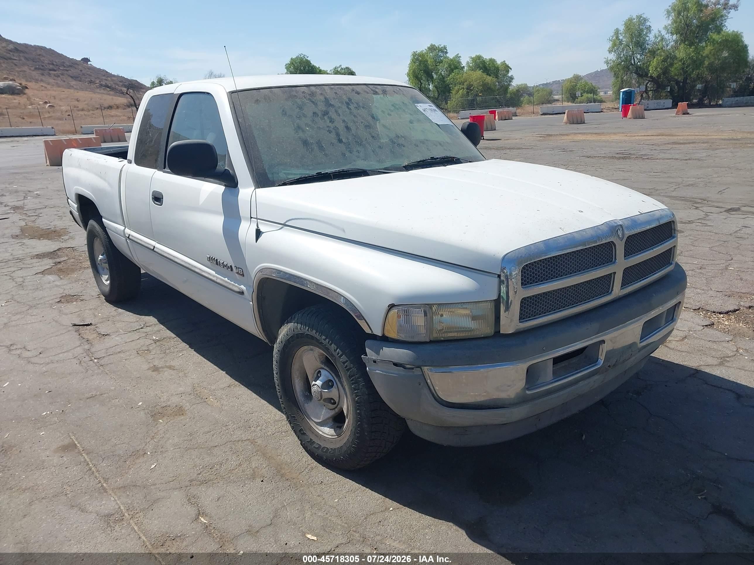 1B7HC13Z1YJ153891