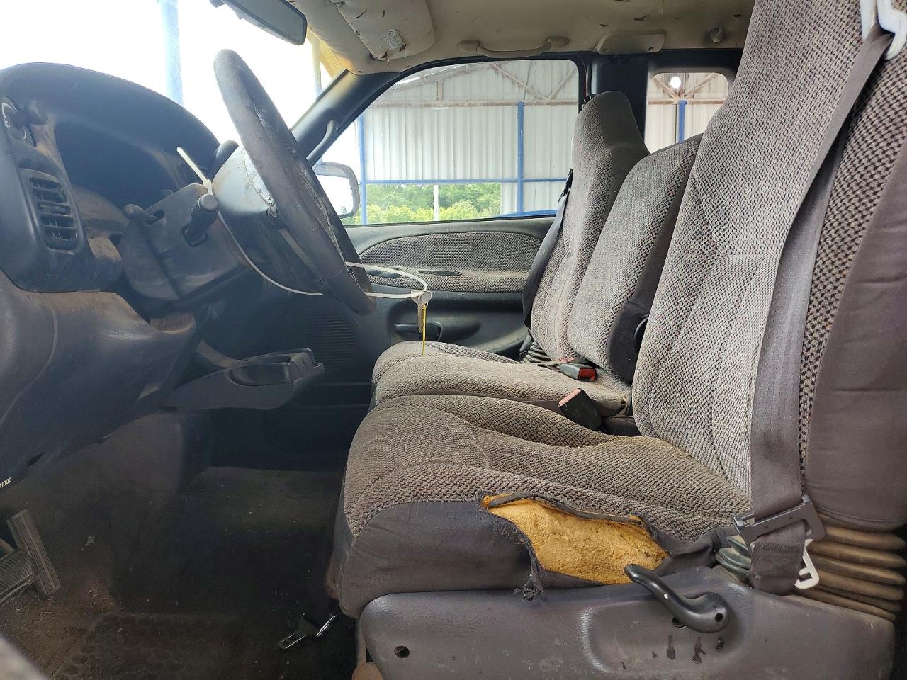 1998 Dodge Ram 1500 Red vin: 1B7HC13Z4WJ237877
