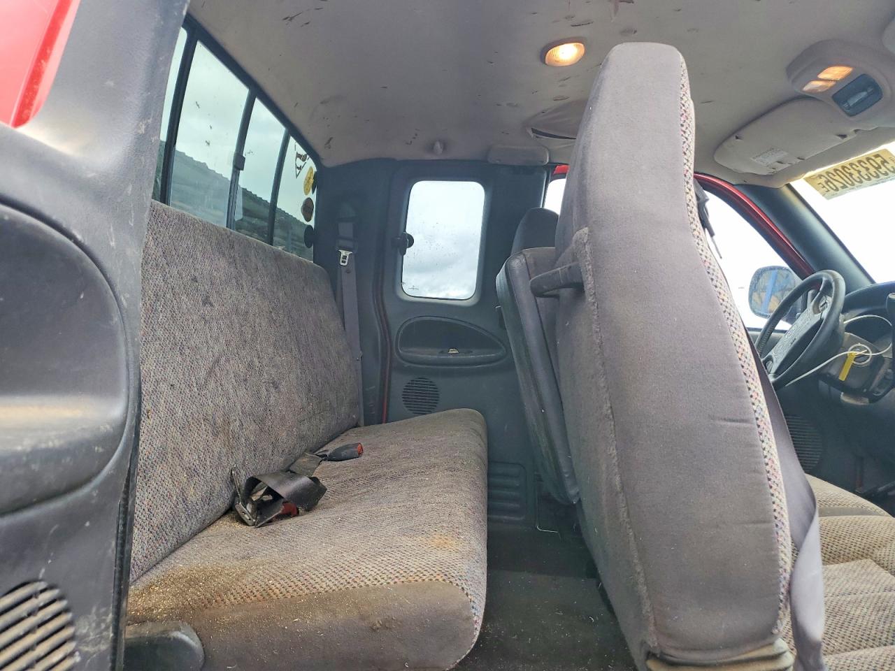 1998 Dodge Ram 1500 Red vin: 1B7HC13Z4WJ237877