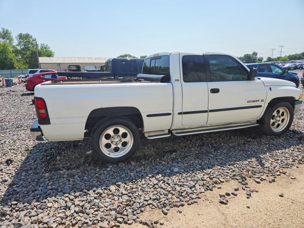 1998 Dodge Ram 1500 White vin: 1B7HC13Z5WJ102679