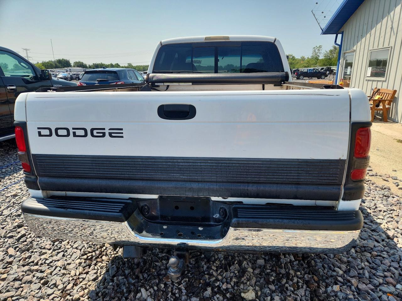 1998 Dodge Ram 1500 White vin: 1B7HC13Z5WJ102679