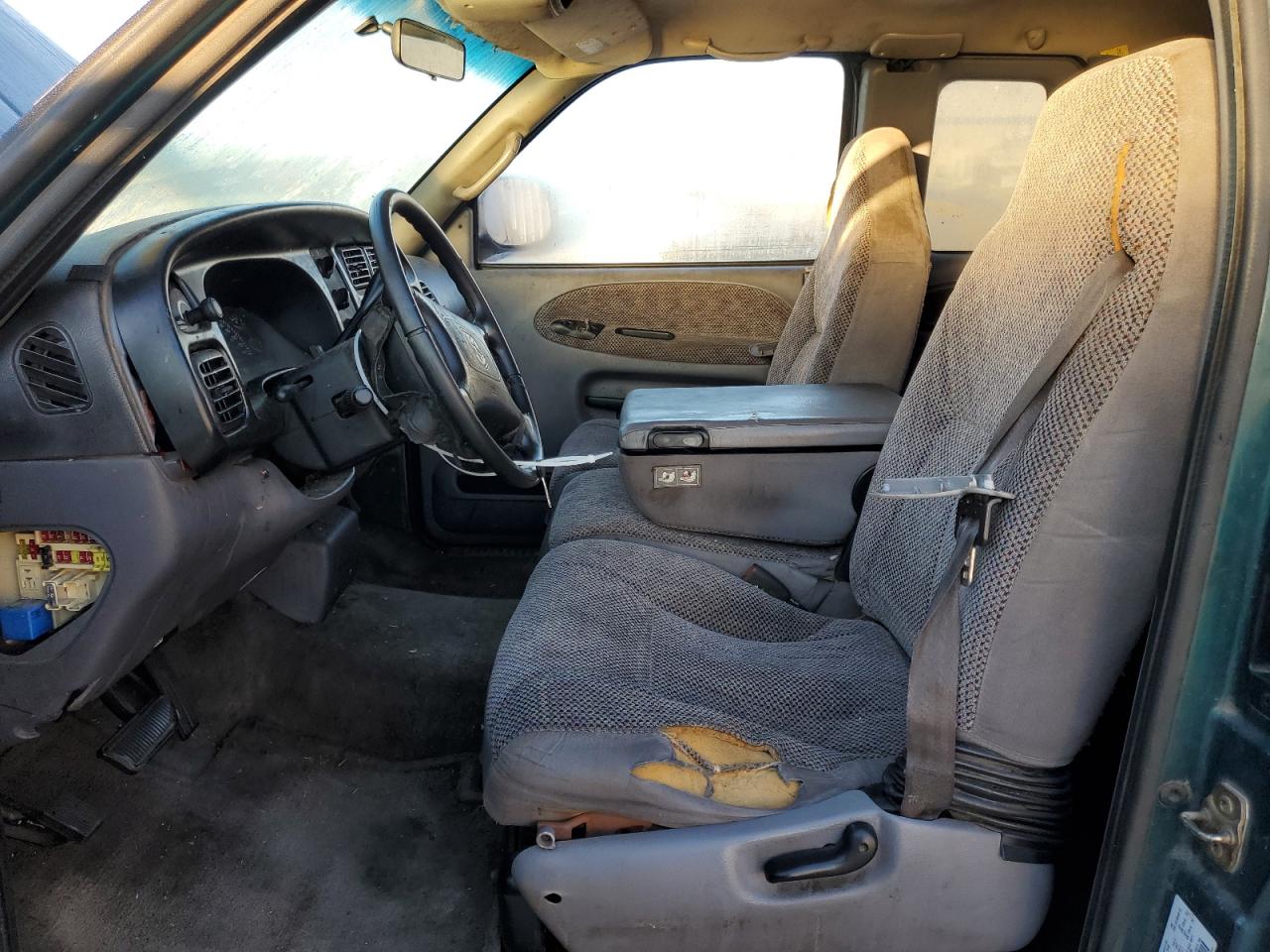 1998 Dodge Ram 1500 Green vin: 1B7HC13Z5WJ259239