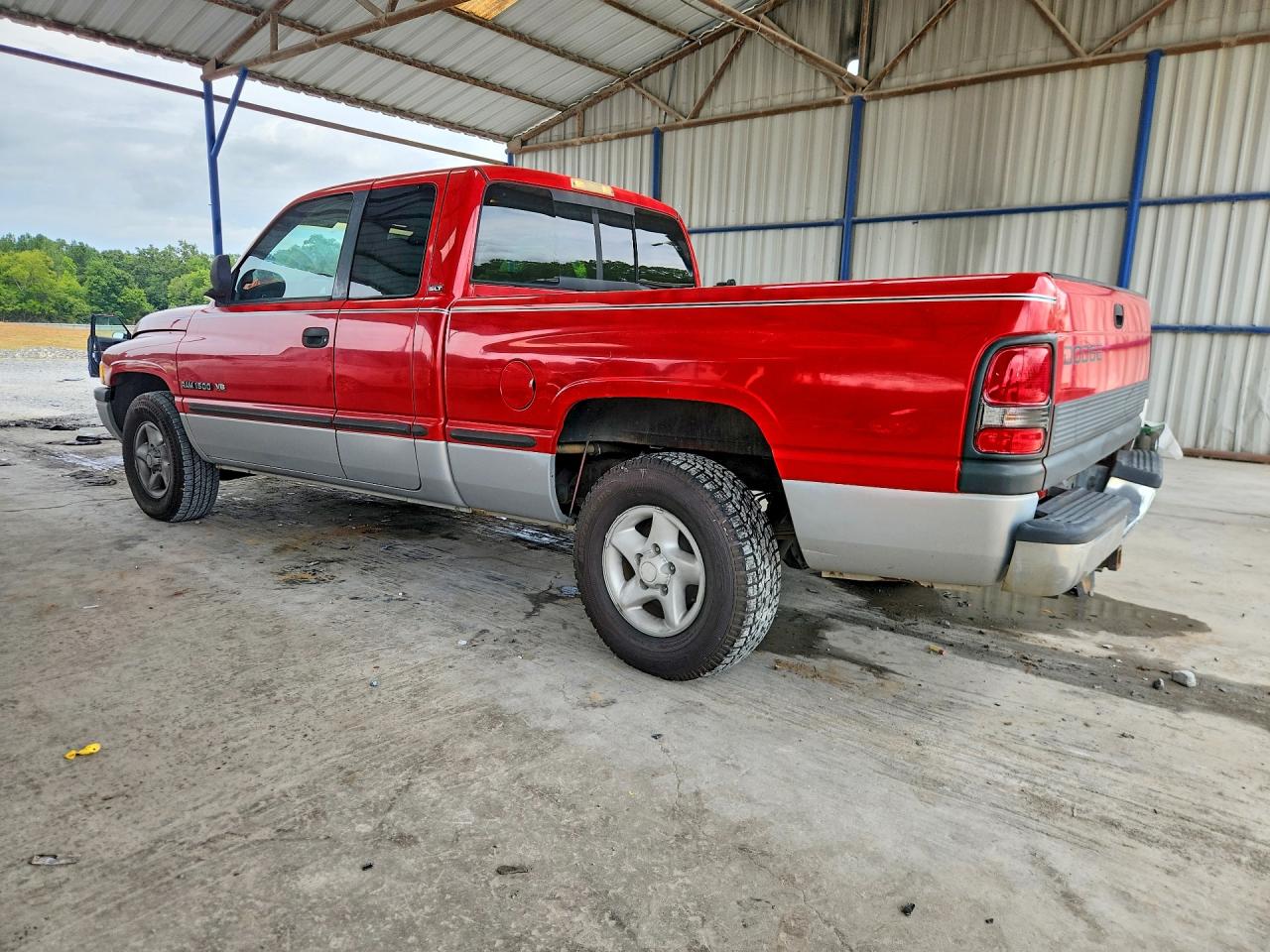 1998 Dodge Ram 1500 Red vin: 1B7HC13Z8WJ215106