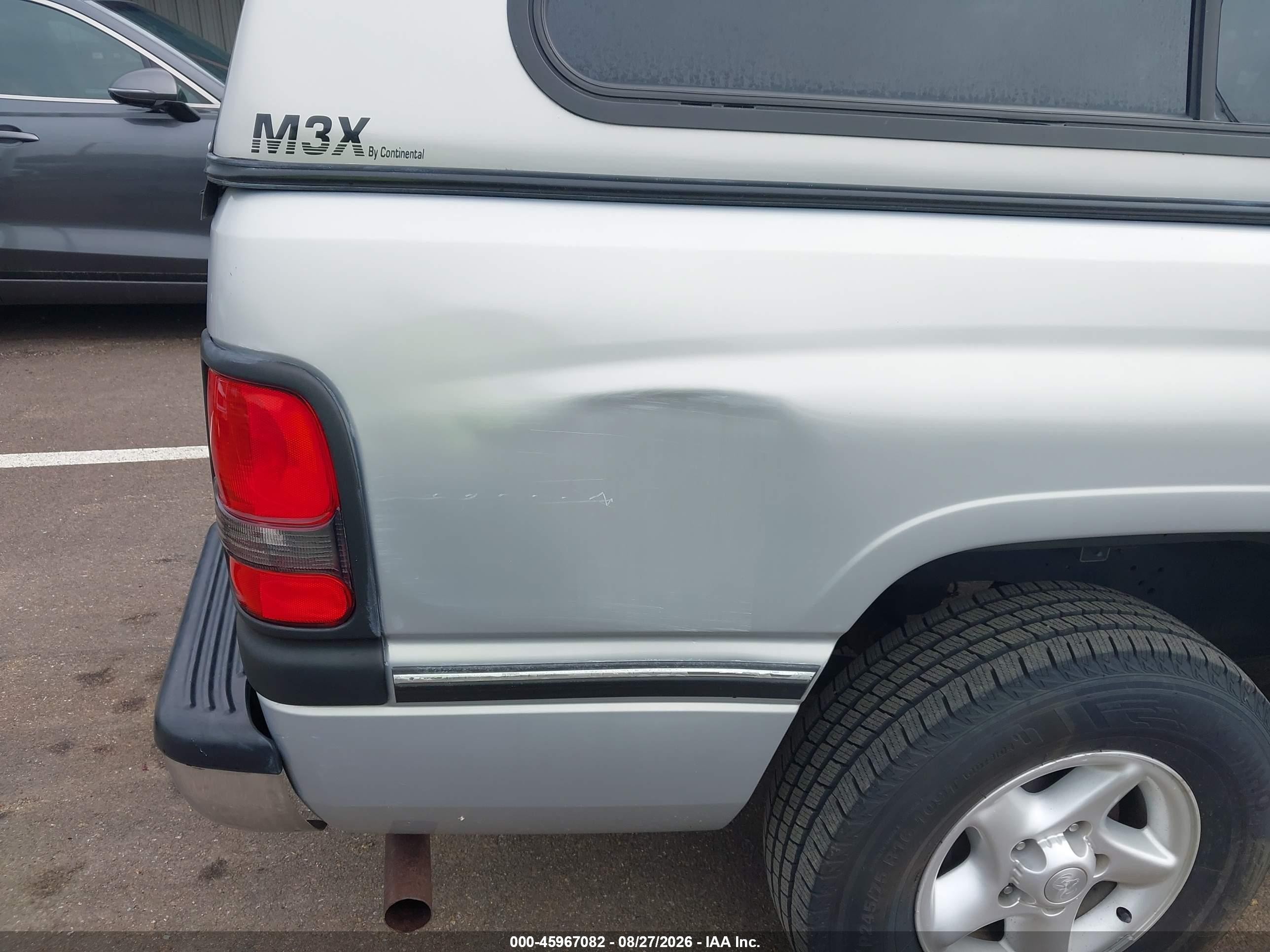 1996 Dodge Ram 1500   Серебряный vin: 1B7HC13Z9TJ146485