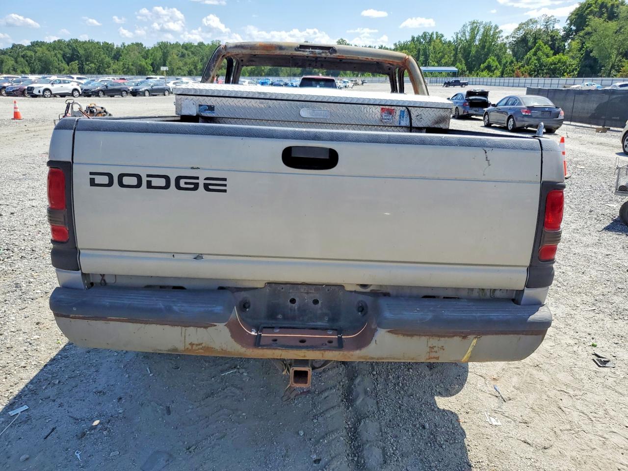 1998 Dodge Ram 1500 Серый vin: 1B7HC16X0WS661030
