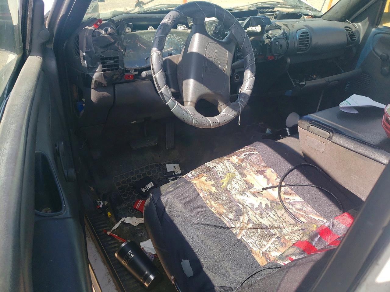 1998 Dodge Ram 1500 White vin: 1B7HC16X0WS738639