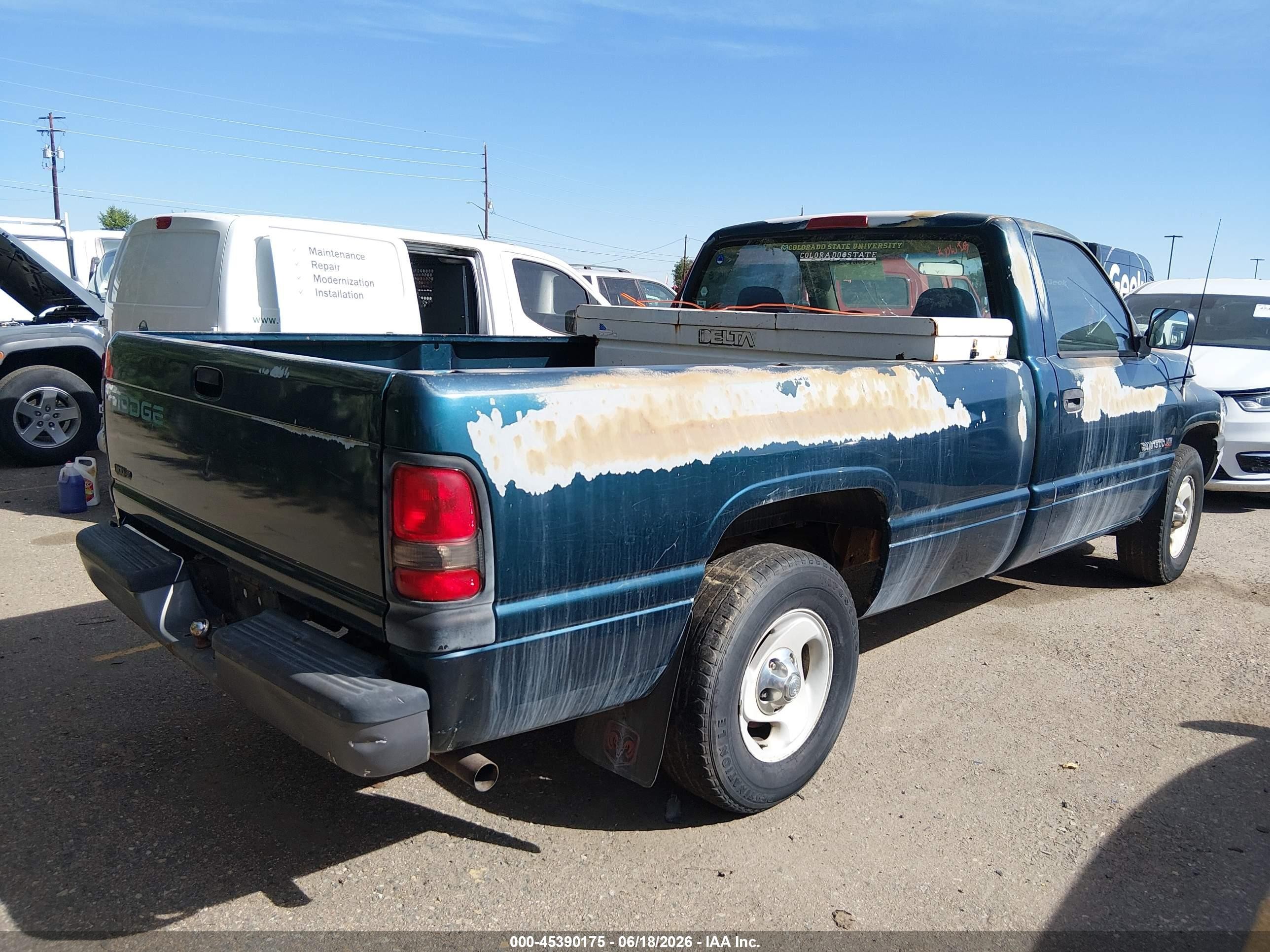 1994 Dodge Ram 1500   Зеленый vin: 1B7HC16X2RS681770