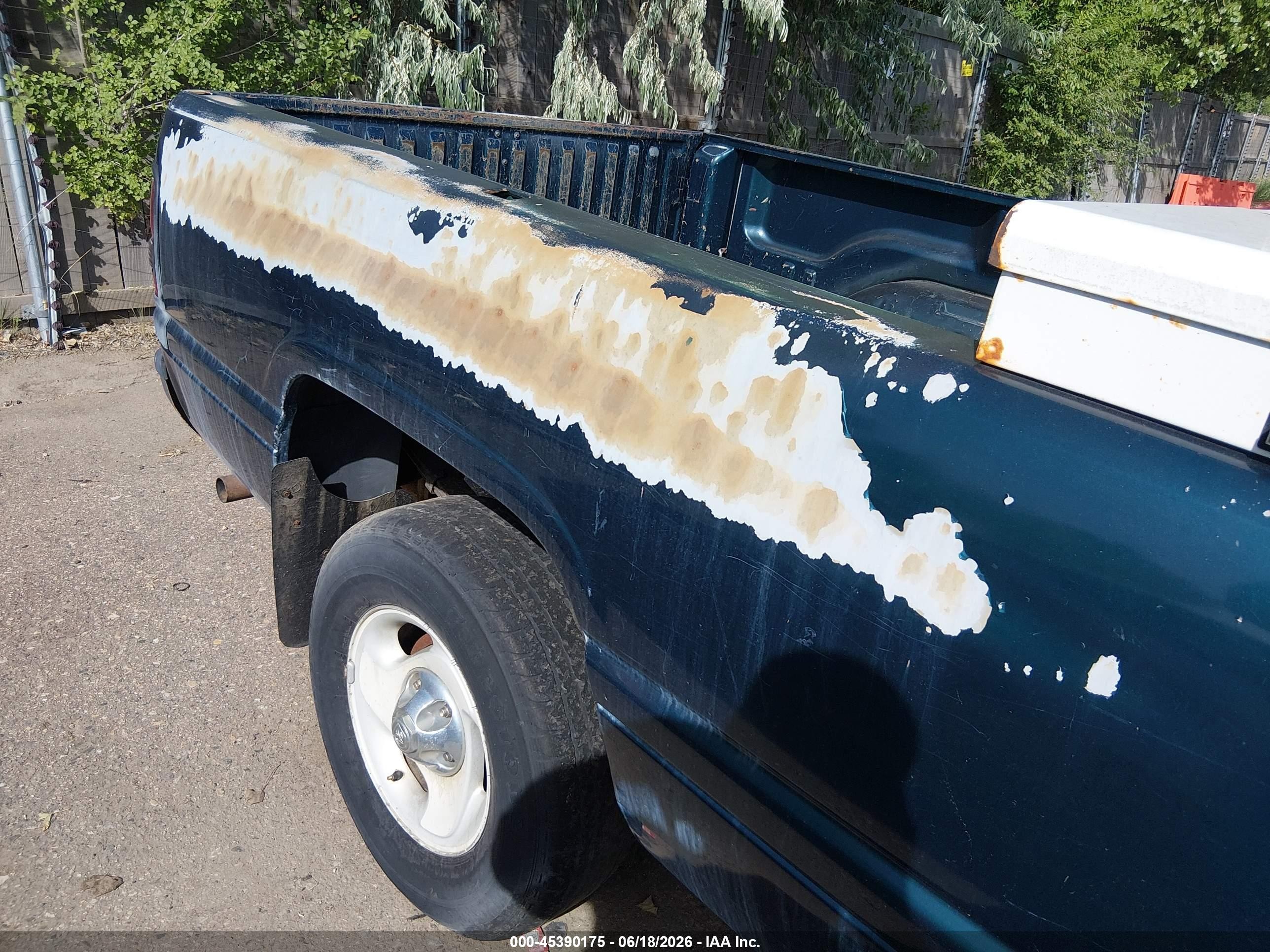 1994 Dodge Ram 1500   Зеленый vin: 1B7HC16X2RS681770