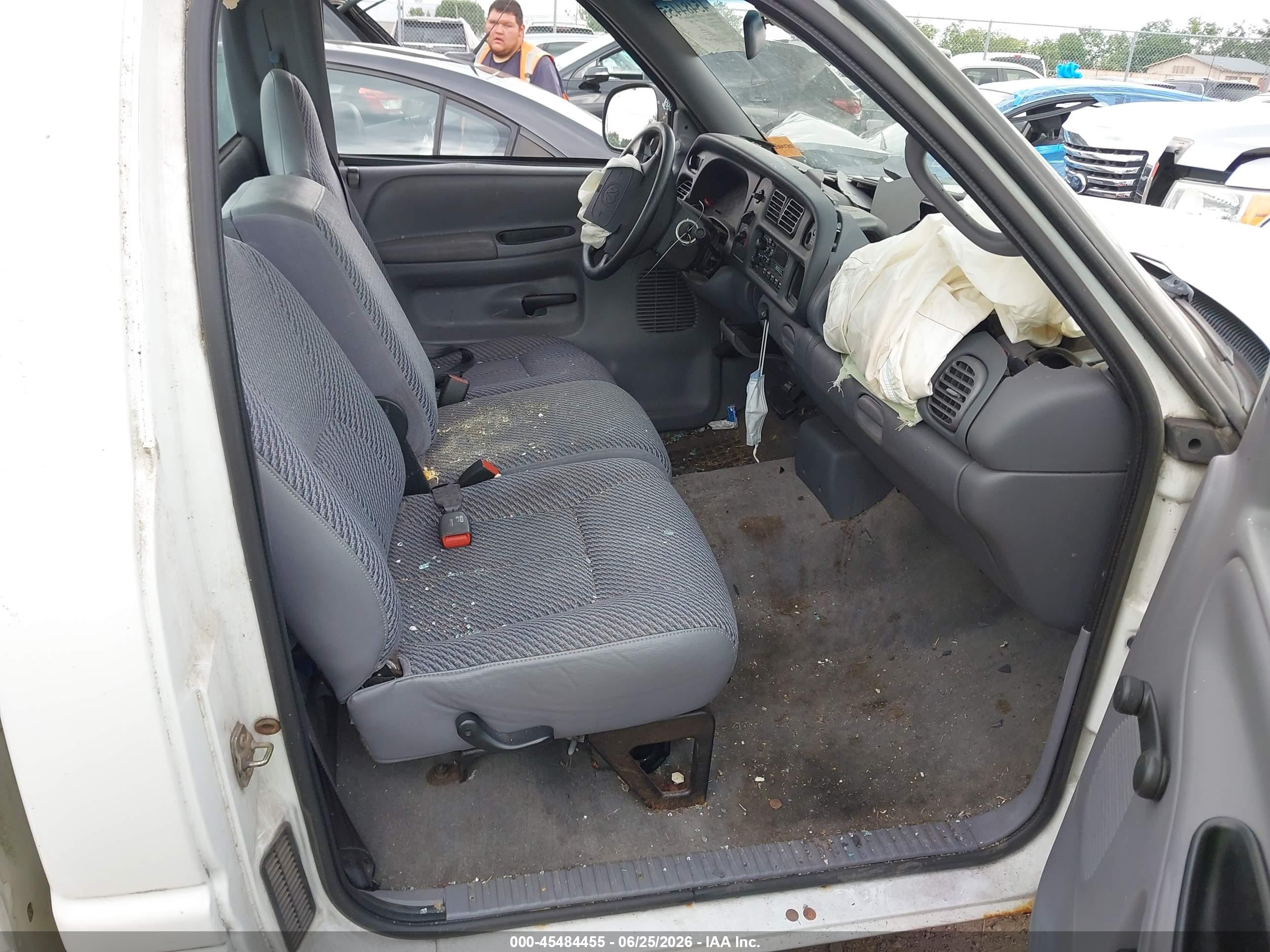 1999 Dodge Ram 1500 St/work Special White vin: 1B7HC16X2XS101589