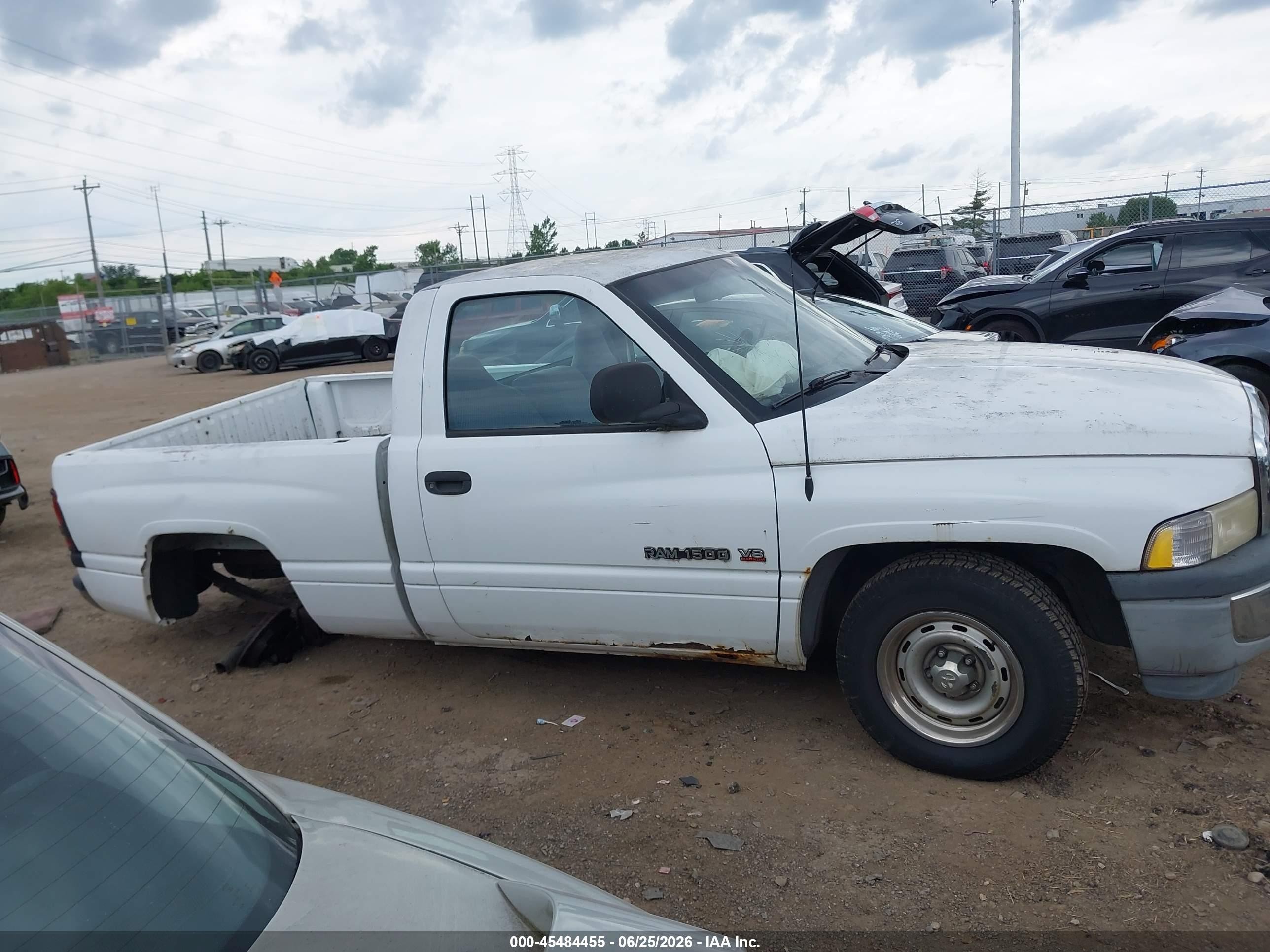 1999 Dodge Ram 1500 St/work Special White vin: 1B7HC16X2XS101589