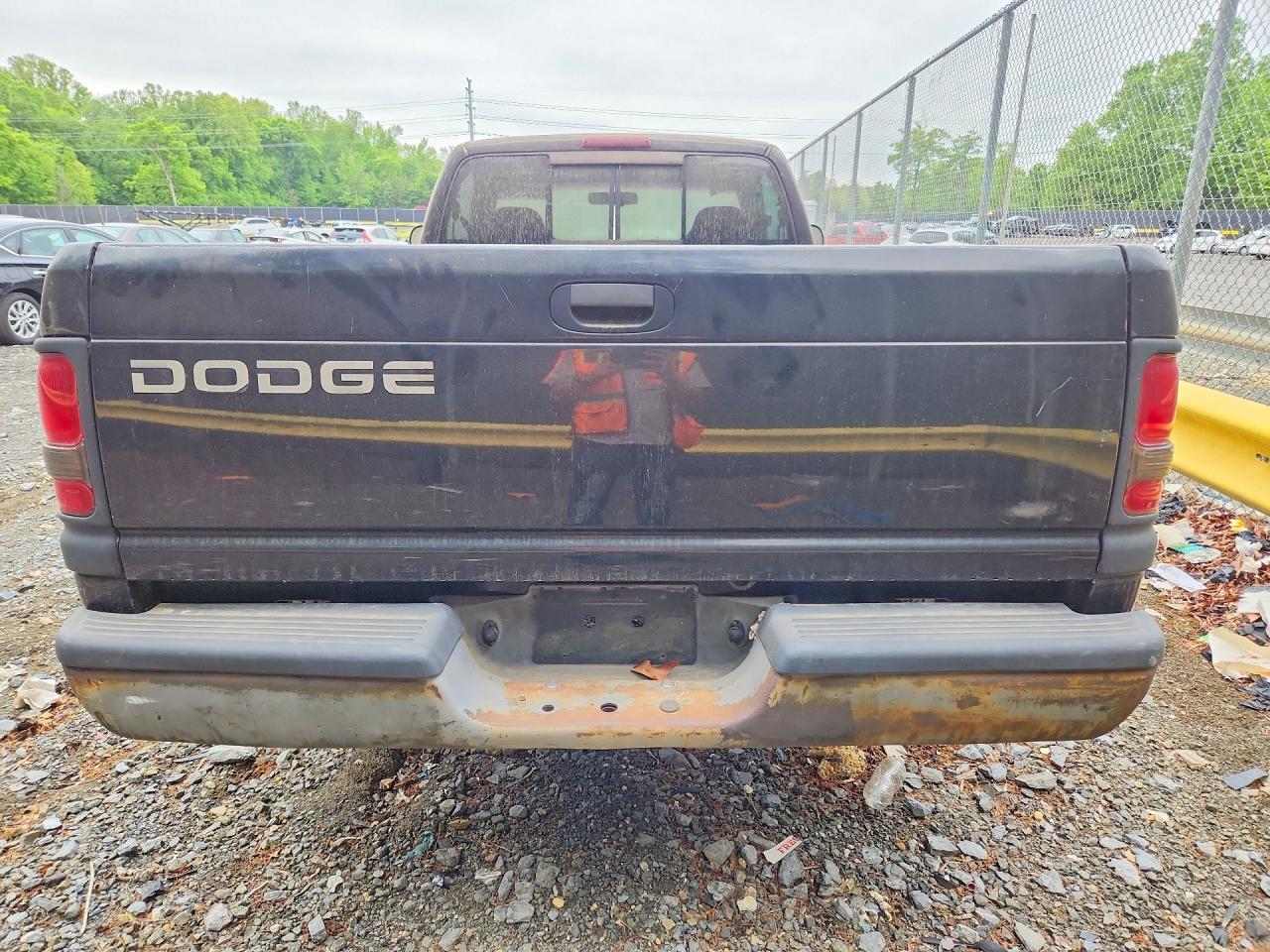 2000 Dodge Ram 1500 Black vin: 1B7HC16X3YS509584