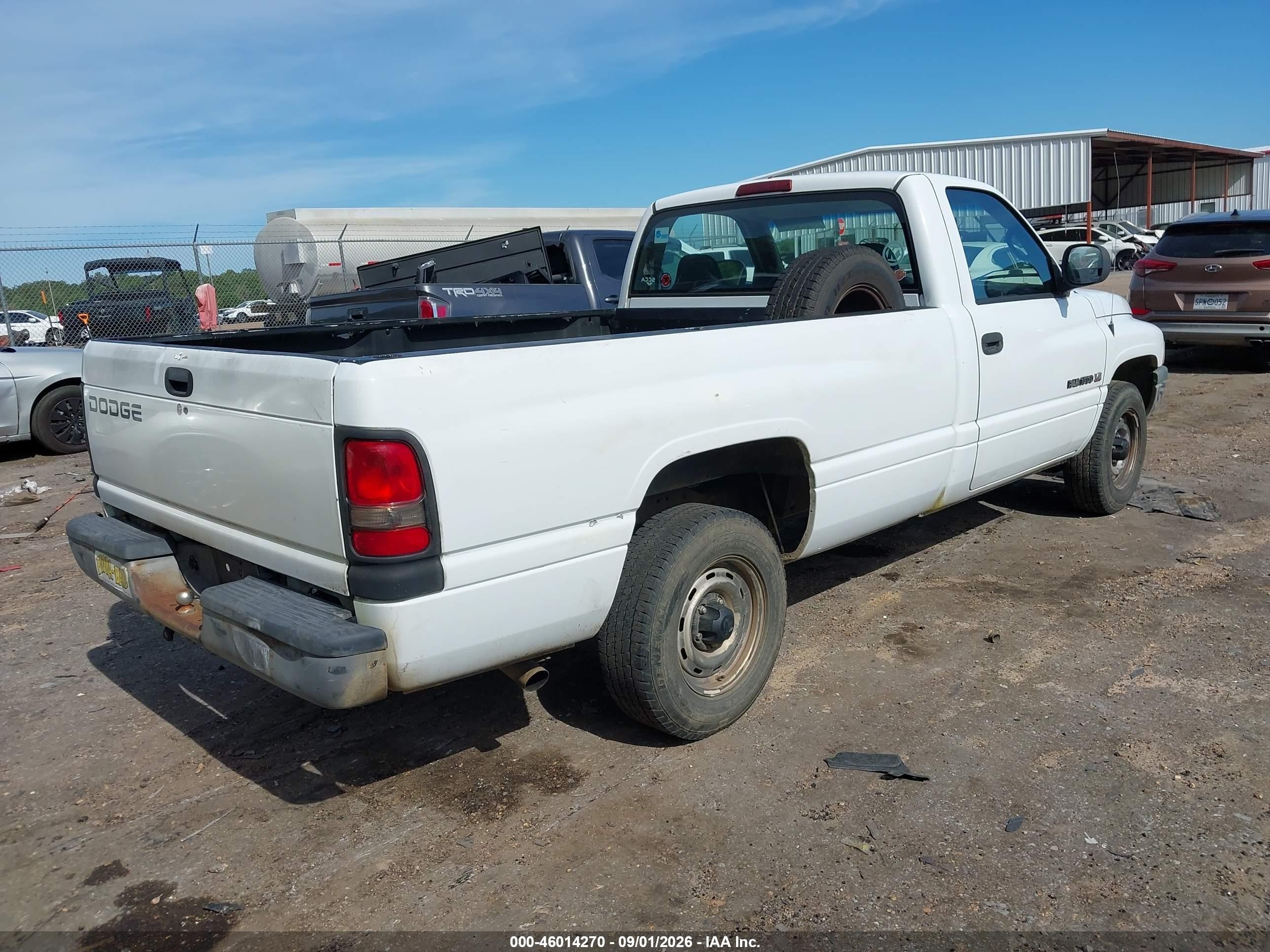 2001 Dodge Ram 1500 St/ws Белый vin: 1B7HC16X71S258753