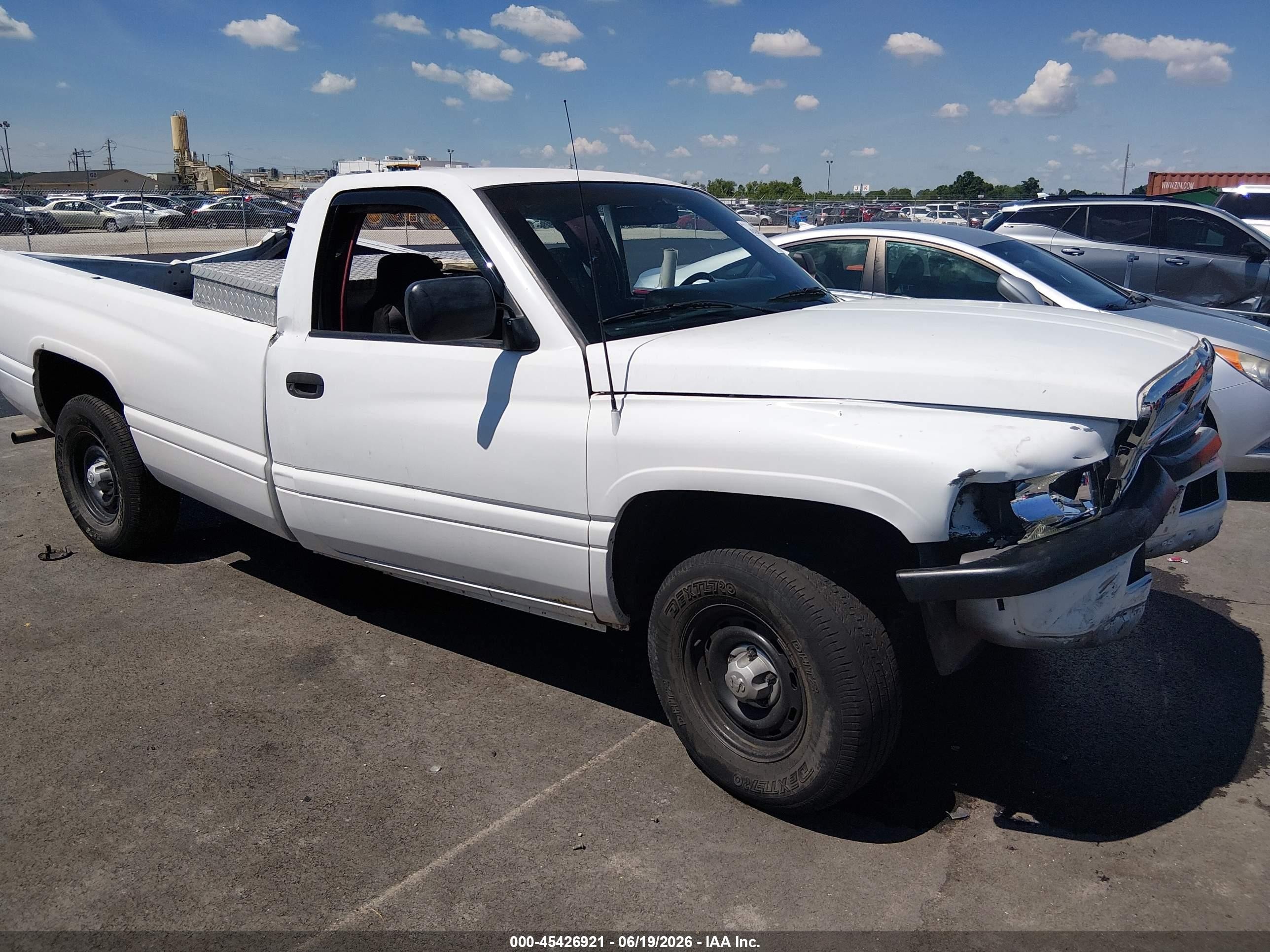 1995 Dodge Ram 1500   White vin: 1B7HC16X7SS112600