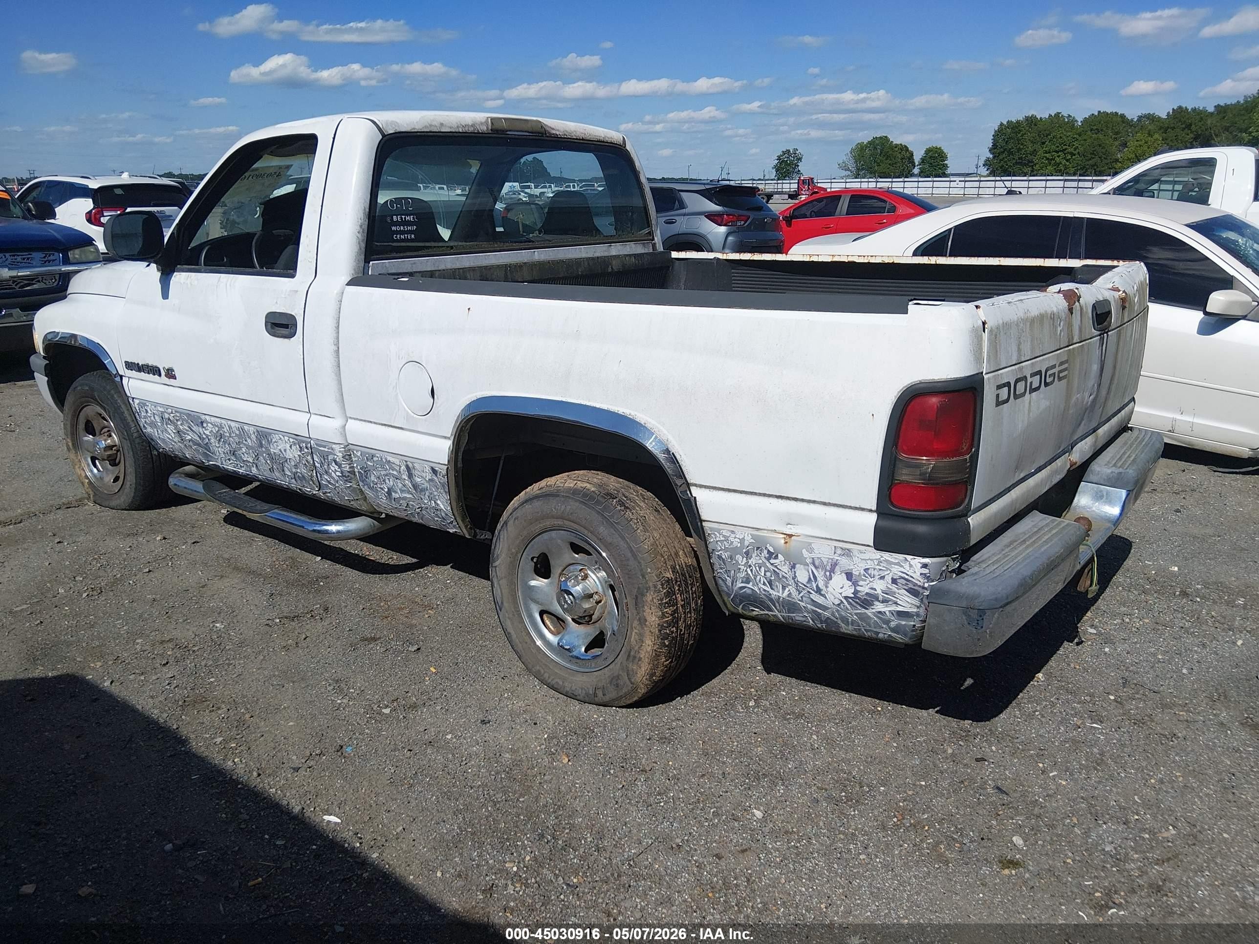 2000 Dodge Ram 1500 St/ws White vin: 1B7HC16X8YS561776